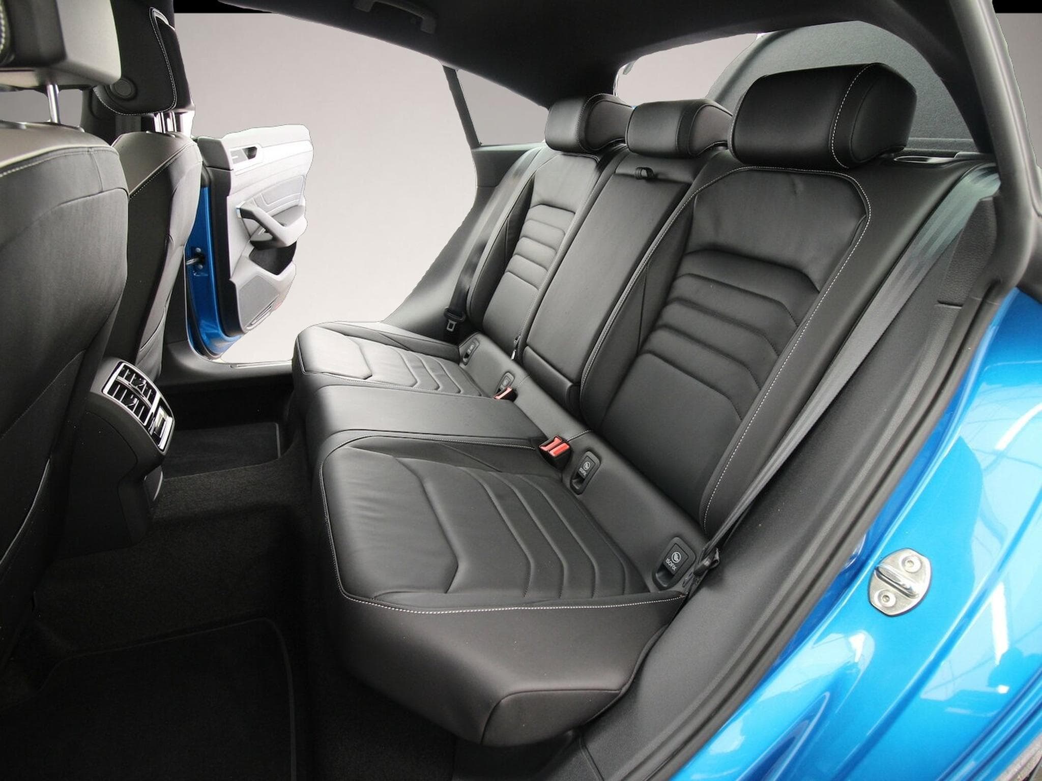 VW Arteon (2025) - Photo 8
