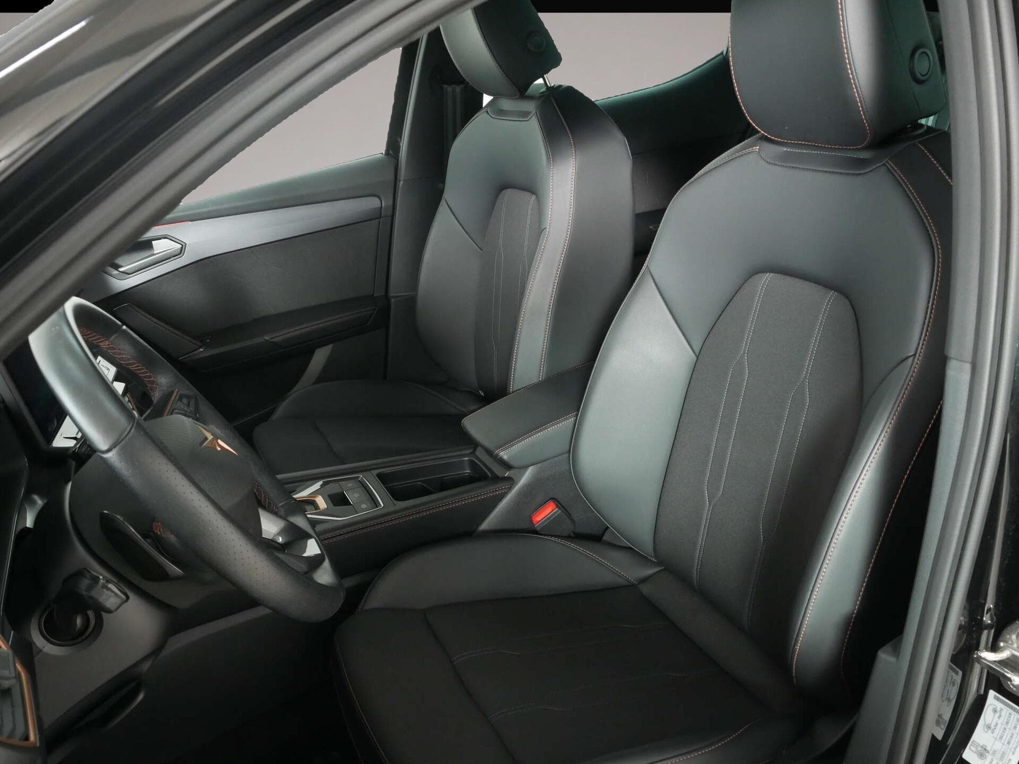 Cupra Leon (2025) - Photo 6
