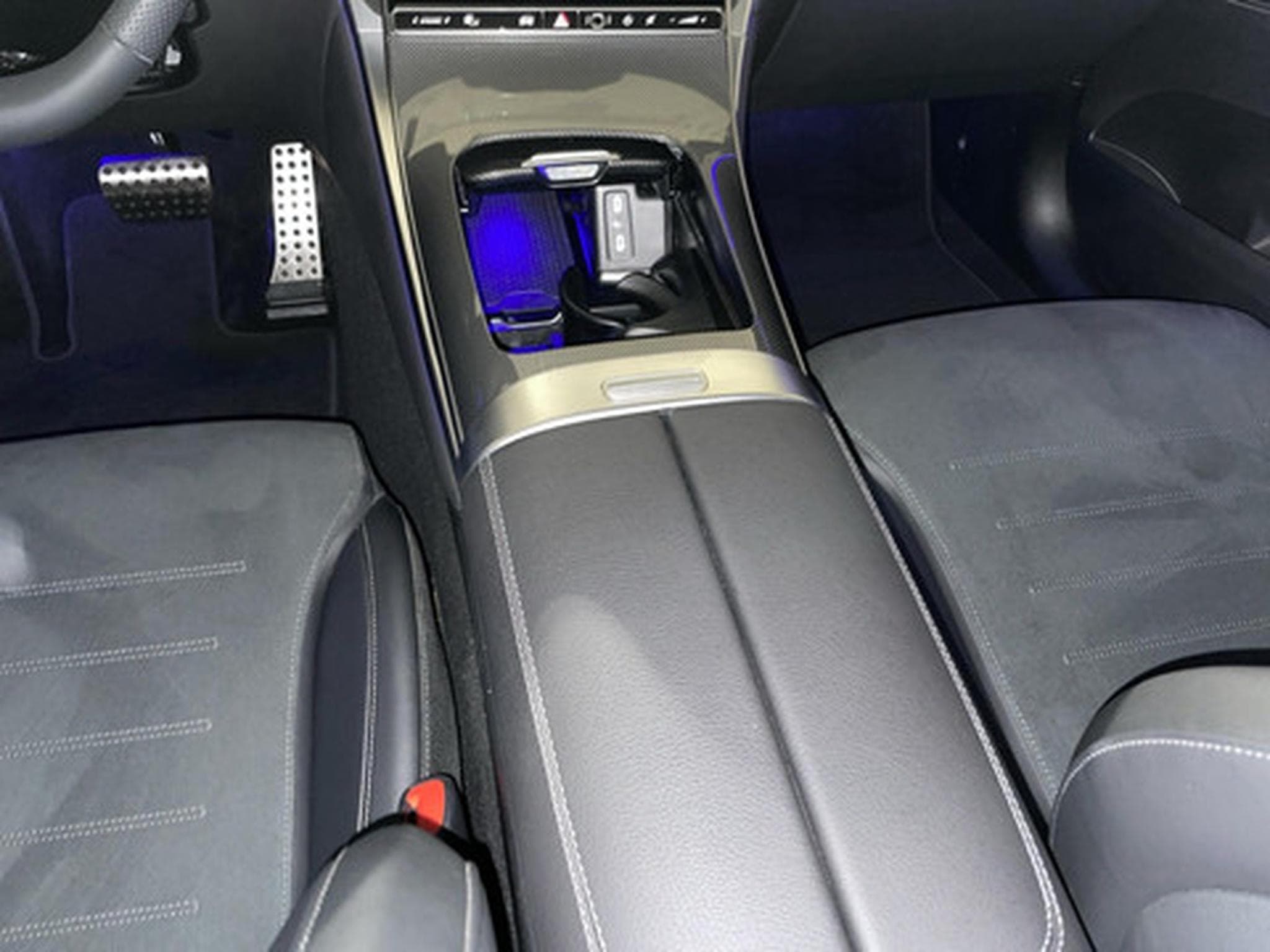Mercedes GLC 300 2.0 d 4MATIC AMG Line (2025) - Photo 10