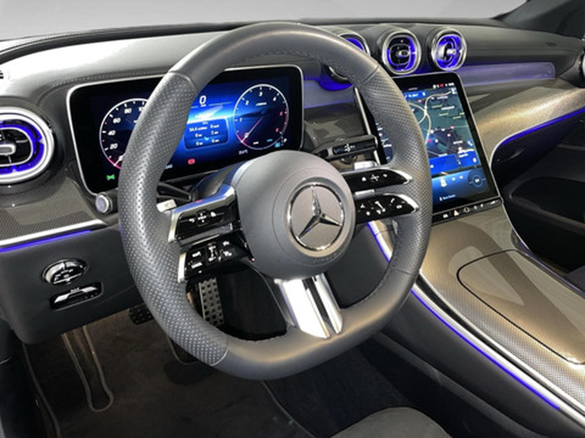 Mercedes GLC 300 2.0 d 4MATIC AMG Line (2025) - Photo 8