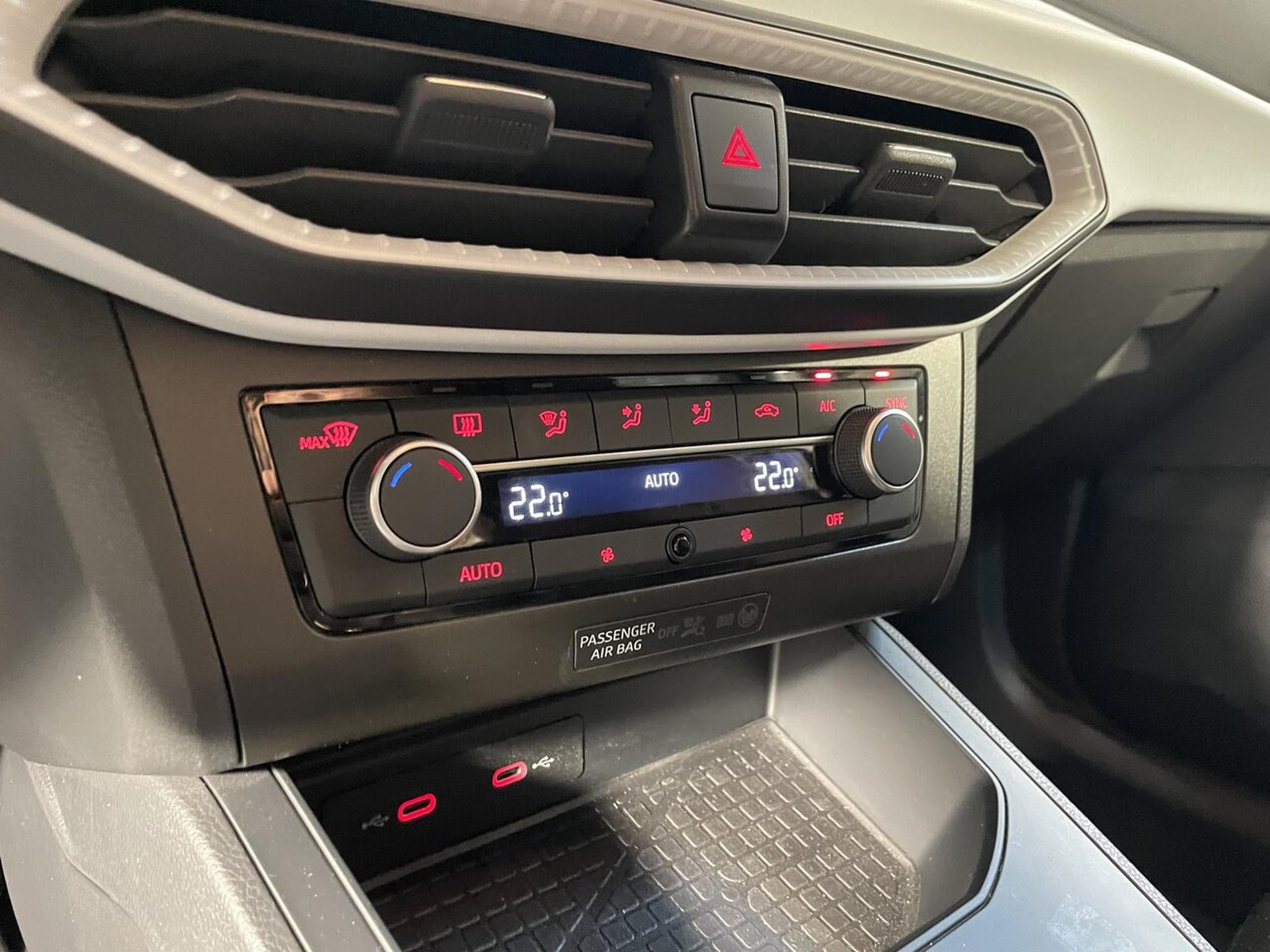 Seat Ibiza 1.0 TSI 95 MOVE XCELLENCE CARPLAY 5P (2023) - Photo 4