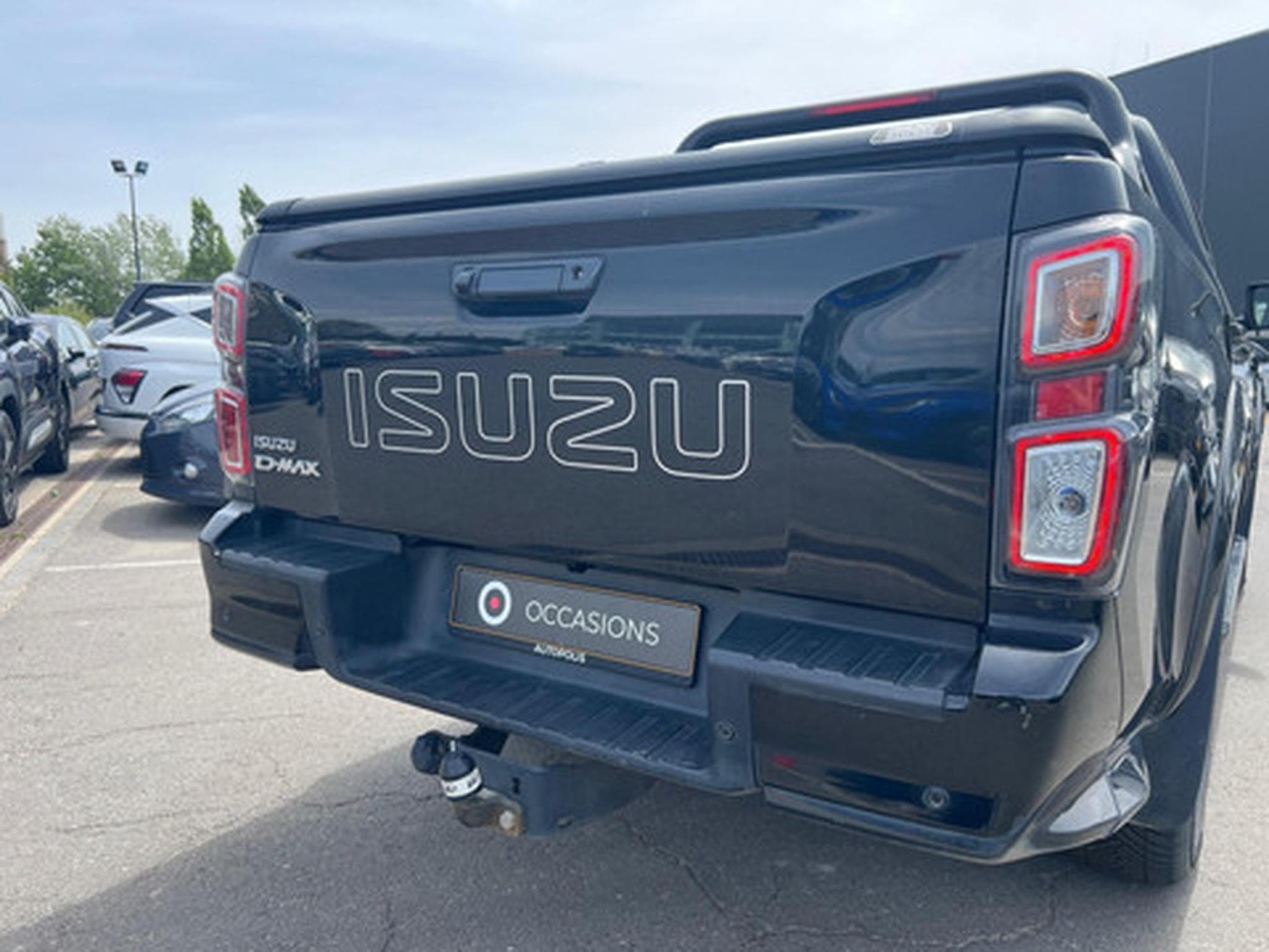 Isuzu D-Max D-MAX DC Euro6d V-Cross AT 4x4 (2024) - Photo 10