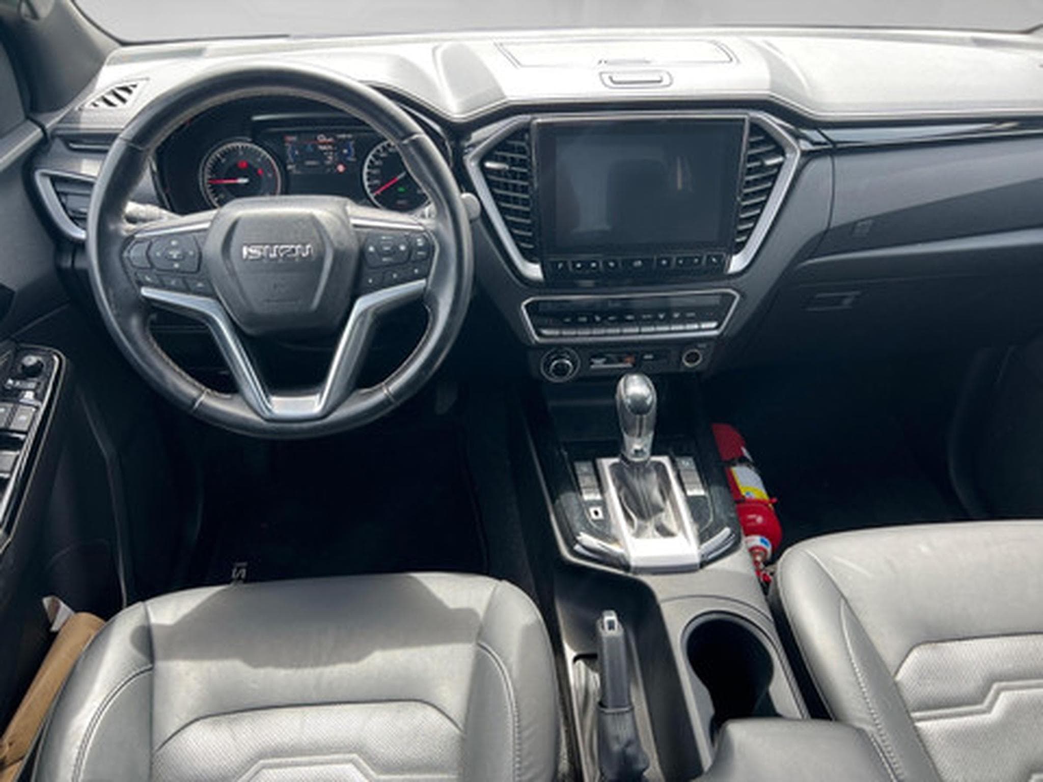 Isuzu D-Max D-MAX DC Euro6d V-Cross AT 4x4 (2024) - Photo 15