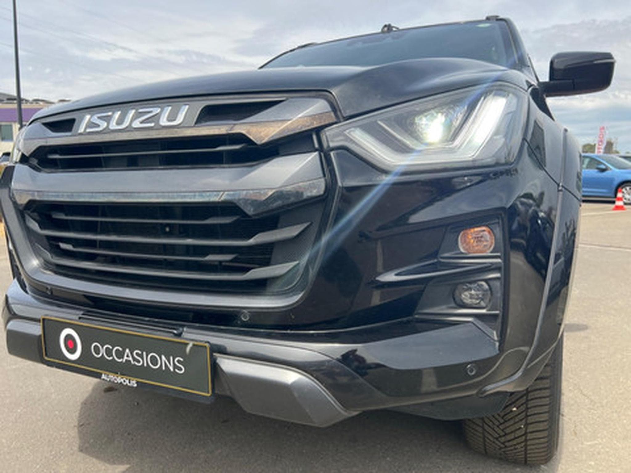 Isuzu D-Max D-MAX DC Euro6d V-Cross AT 4x4 (2024) - Photo 21