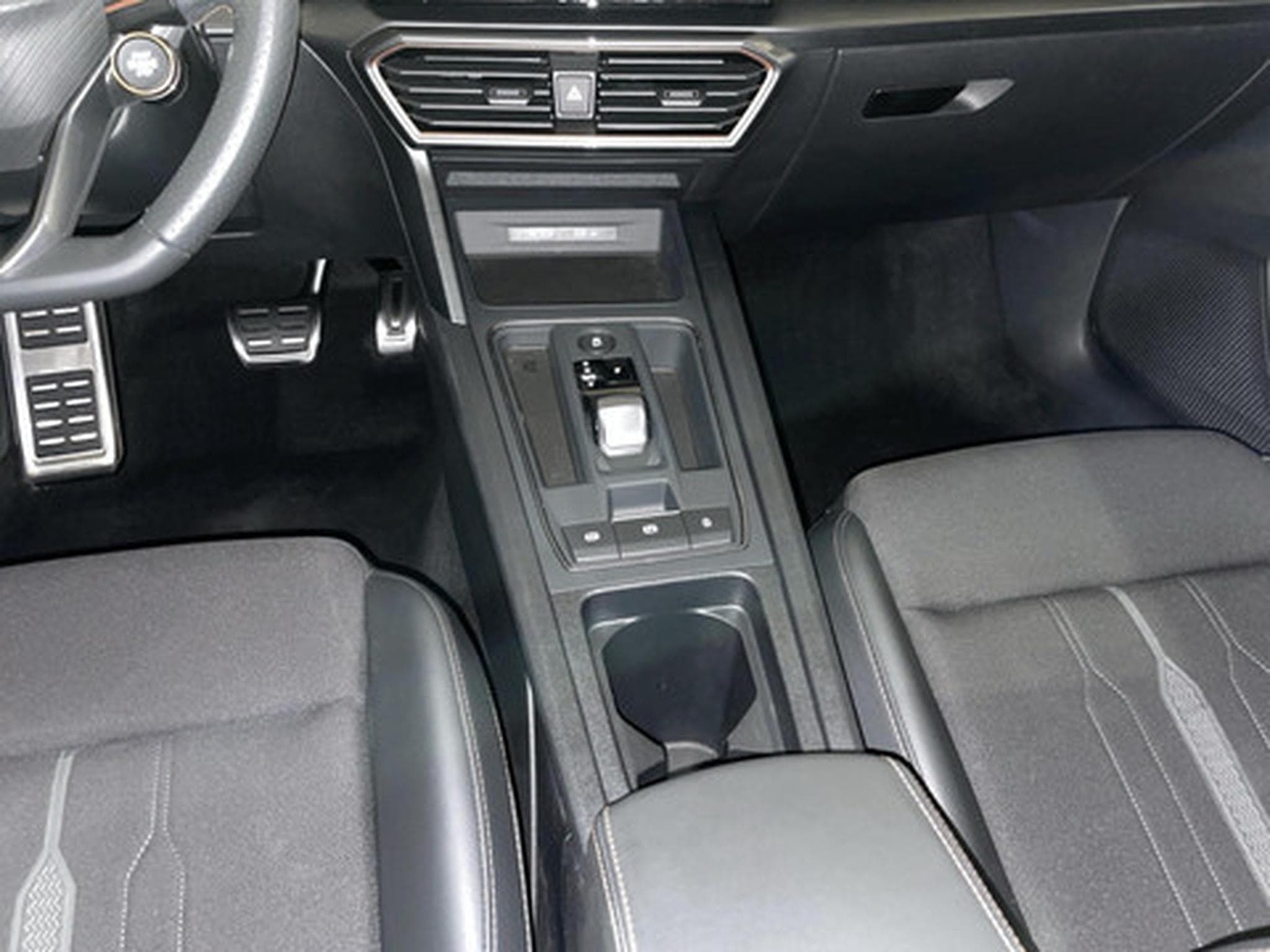 Cupra Formentor 2.0 TSI 4Drive 228kW DSG VZ (2024) - Foto 10