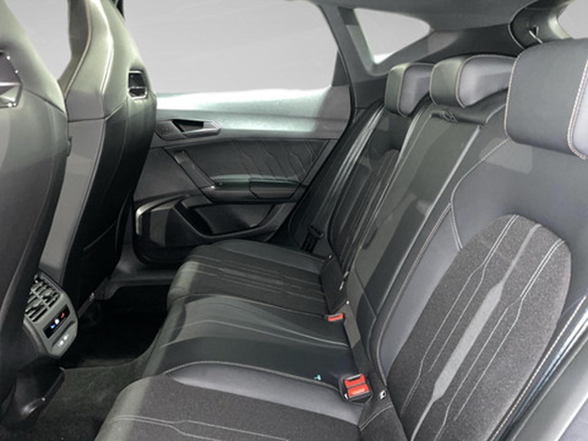 Cupra Formentor 2.0 TSI 4Drive 228kW DSG VZ (2024) - Foto 11