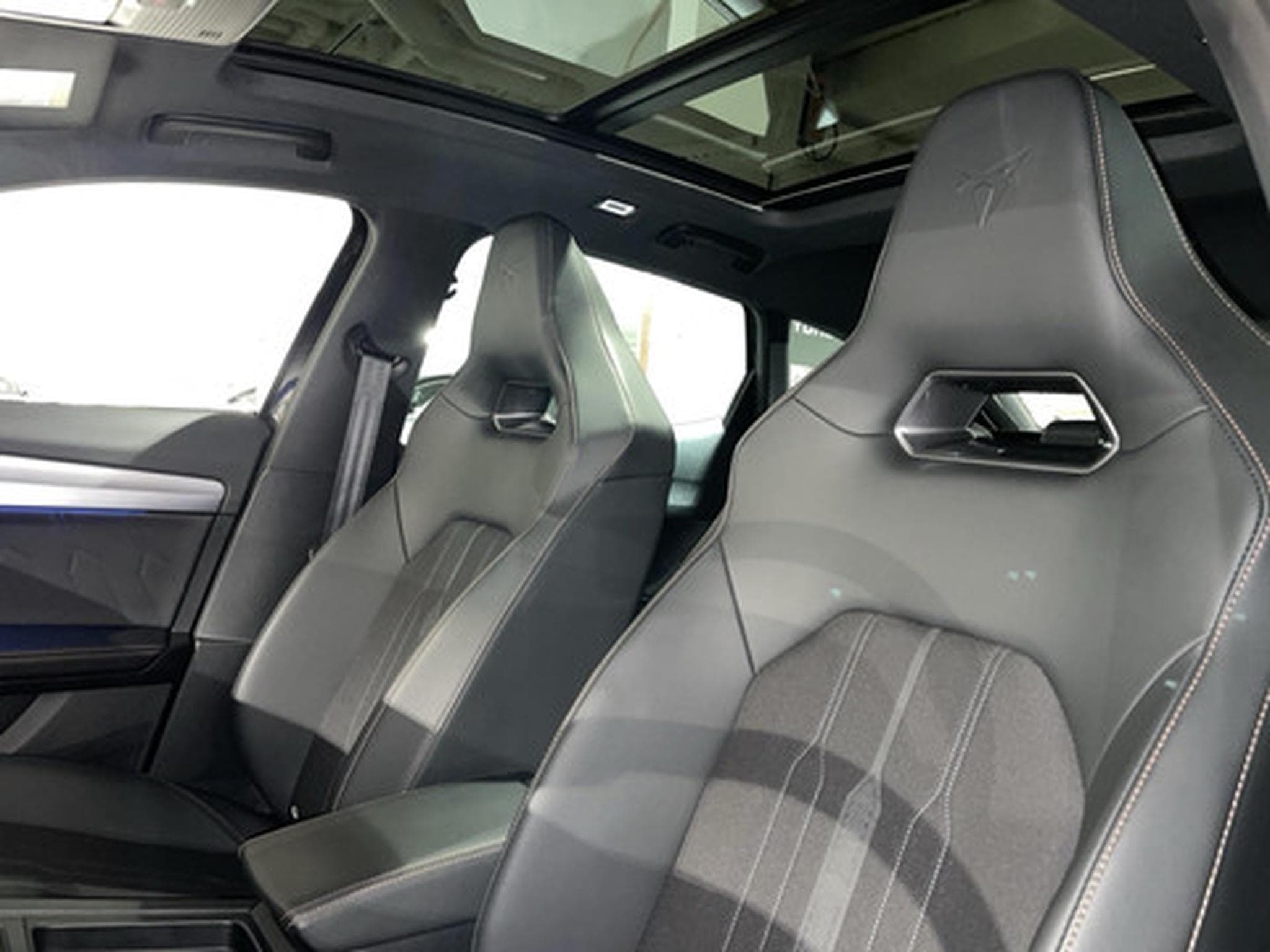 Cupra Formentor 2.0 TSI 4Drive 228kW DSG VZ (2024) - Foto 13