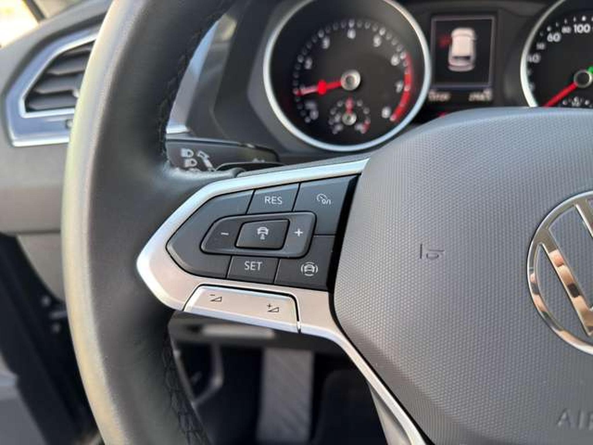 VW Tiguan Life 1.5 DSG/ACC/Kessy/Navi/AHK (2023) - Photo 11