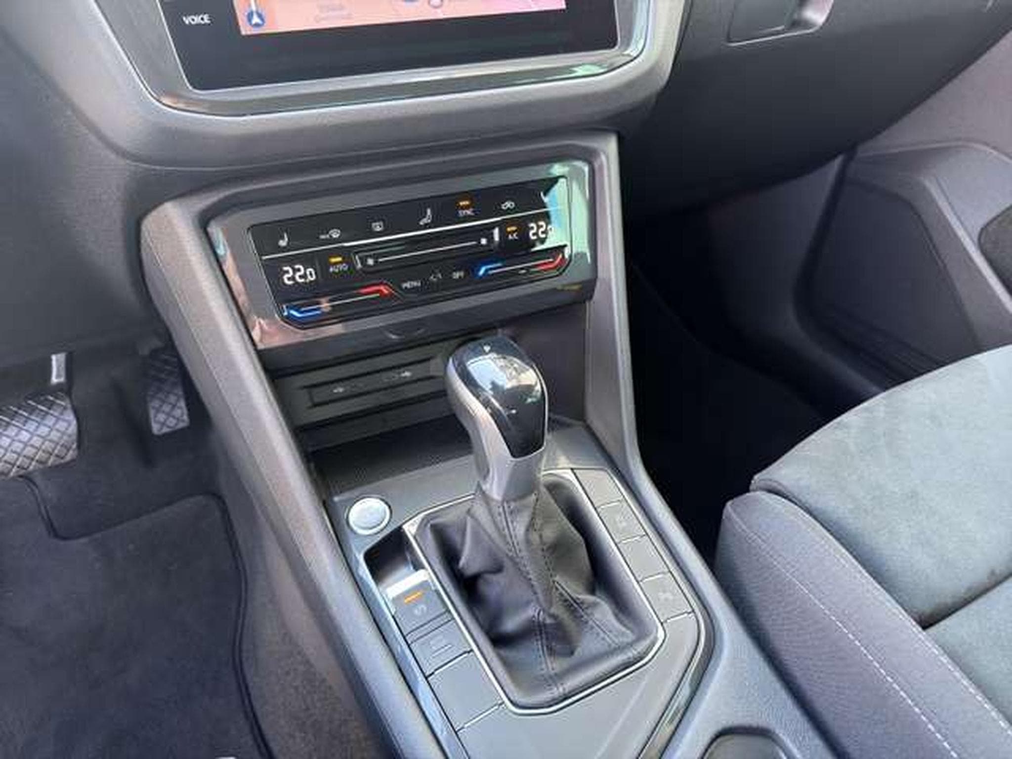 VW Tiguan Life 1.5 DSG/ACC/Kessy/Navi/AHK (2023) - Photo 16