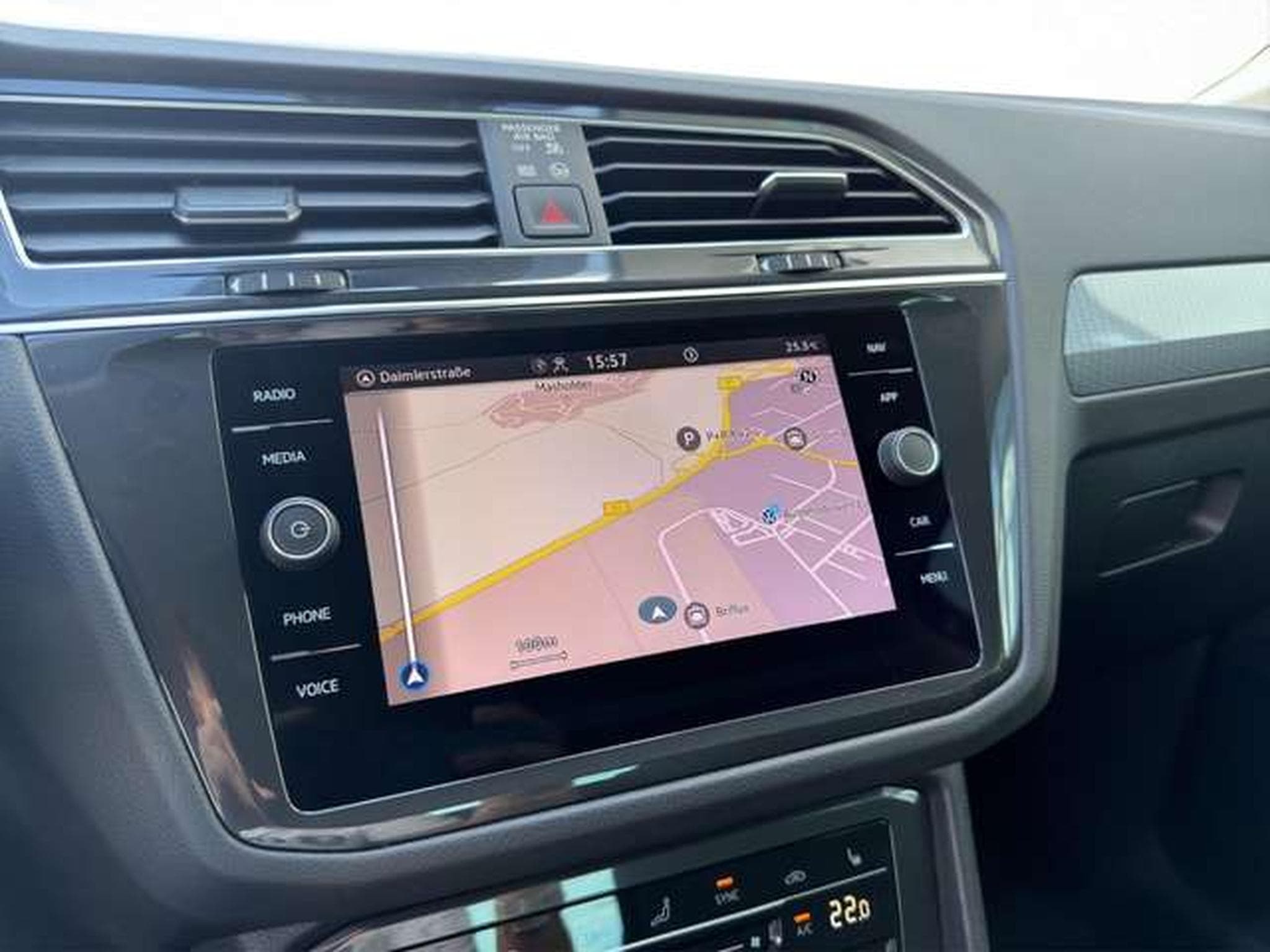 VW Tiguan Life 1.5 DSG/ACC/Kessy/Navi/AHK (2023) - Photo 19