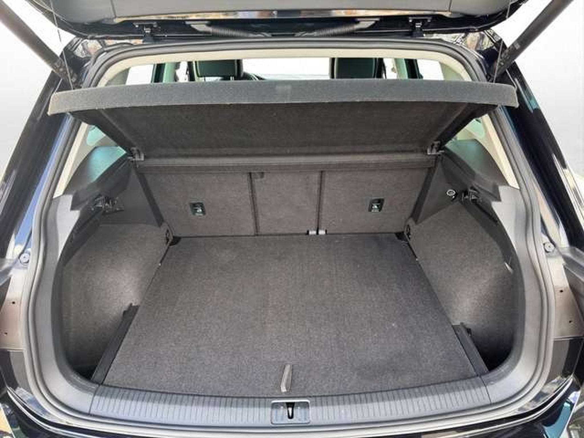 VW Tiguan Life 1.5 DSG/ACC/Kessy/Navi/AHK (2023) - Photo 27