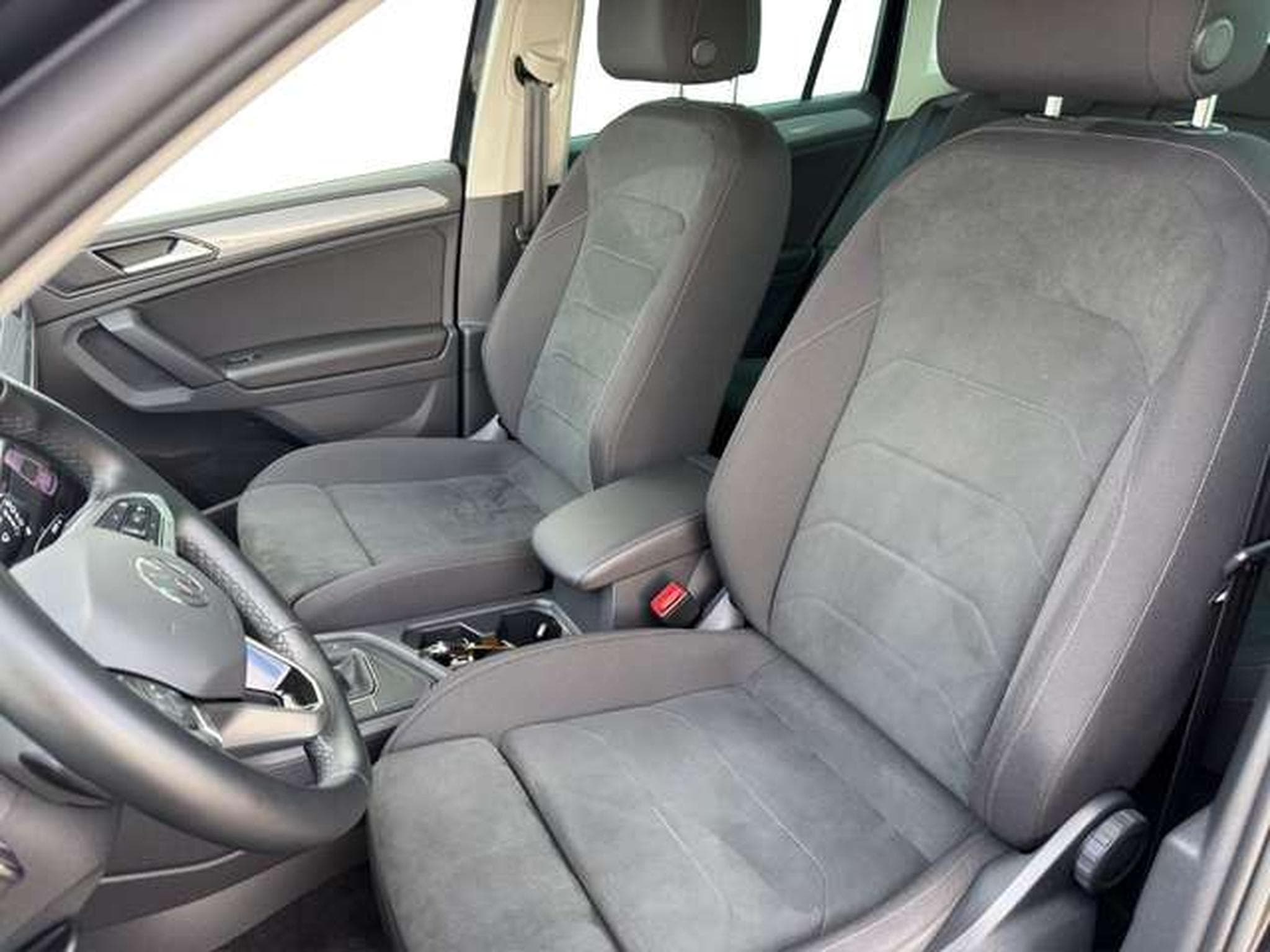 VW Tiguan Life 1.5 DSG/ACC/Kessy/Navi/AHK (2023) - Photo 9