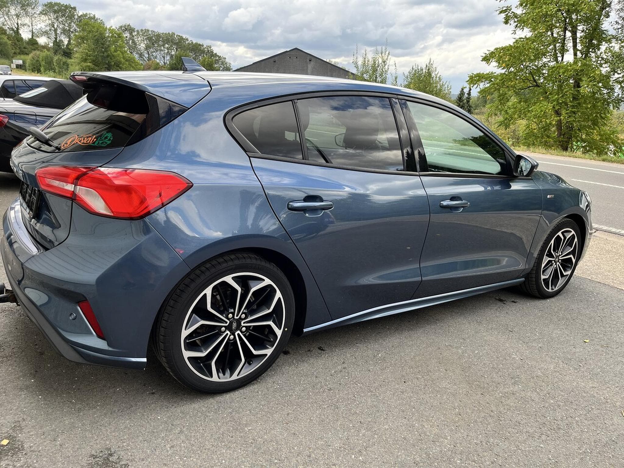Ford Focus 1.0 Essence 125 ch ST-Line Boite auto - (2019) - Photo 6