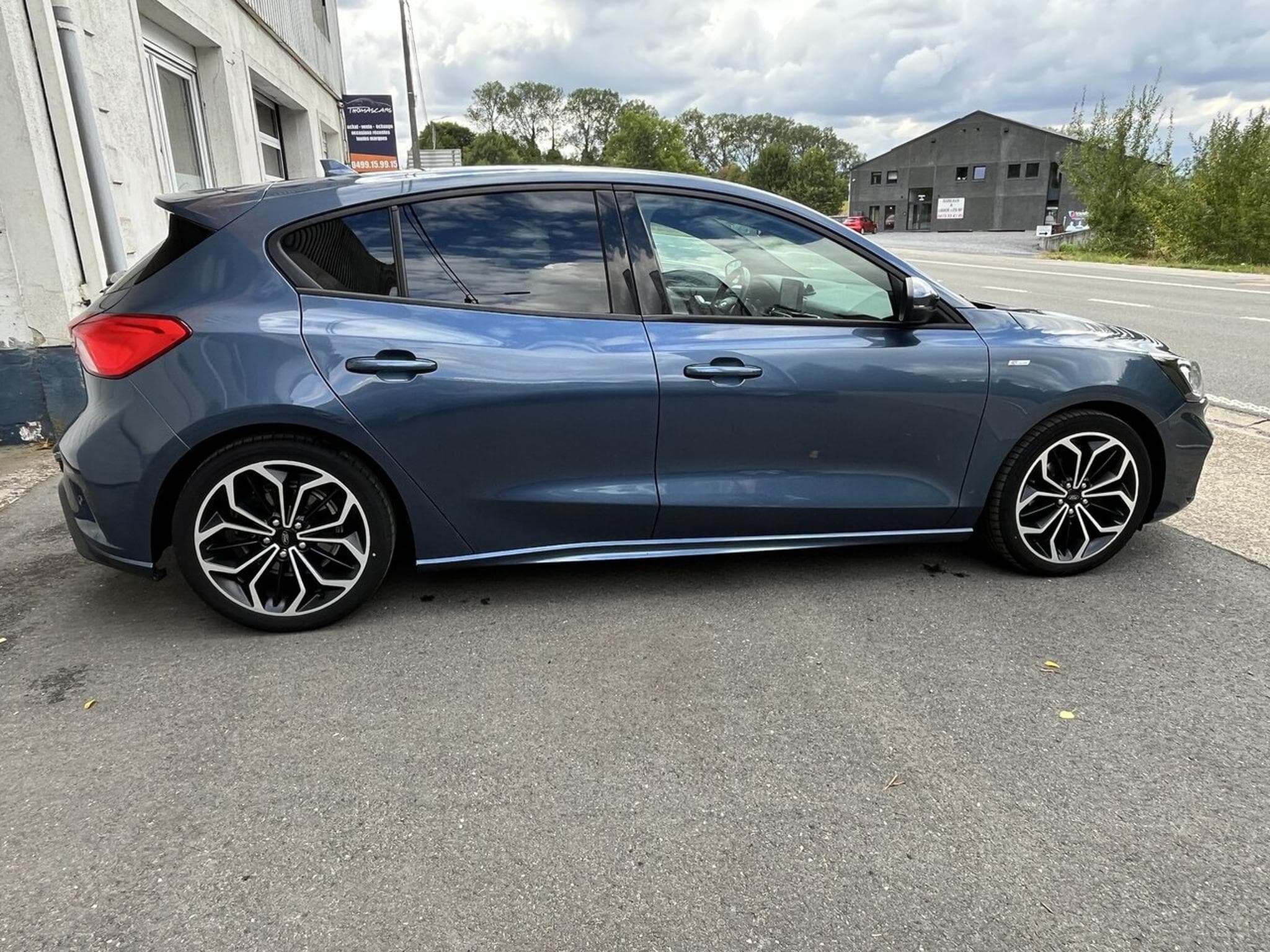 Ford Focus 1.0 Essence 125 ch ST-Line Boite auto - (2019) - Photo 7