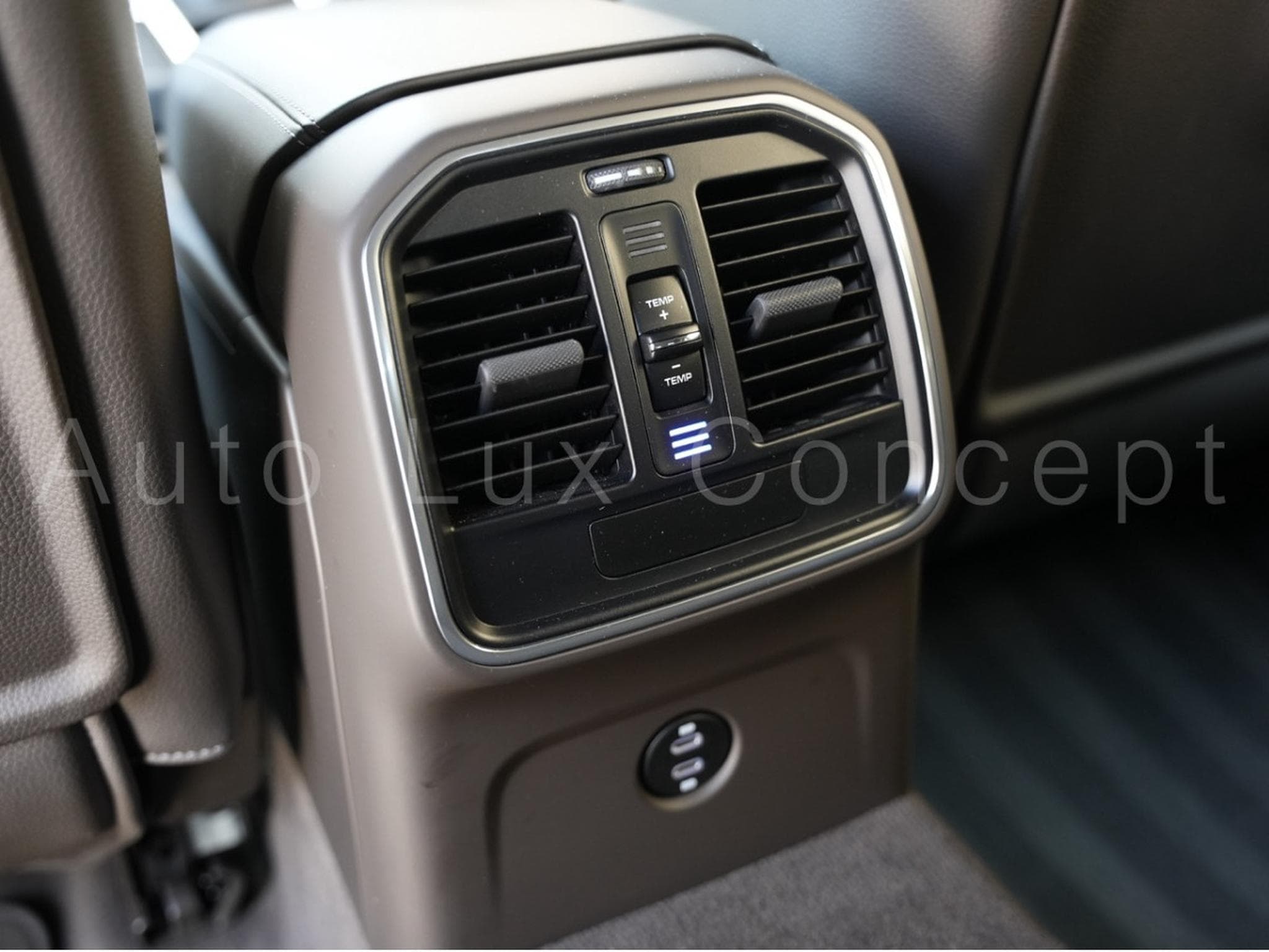 Porsche Macan S (2020) - Photo 22