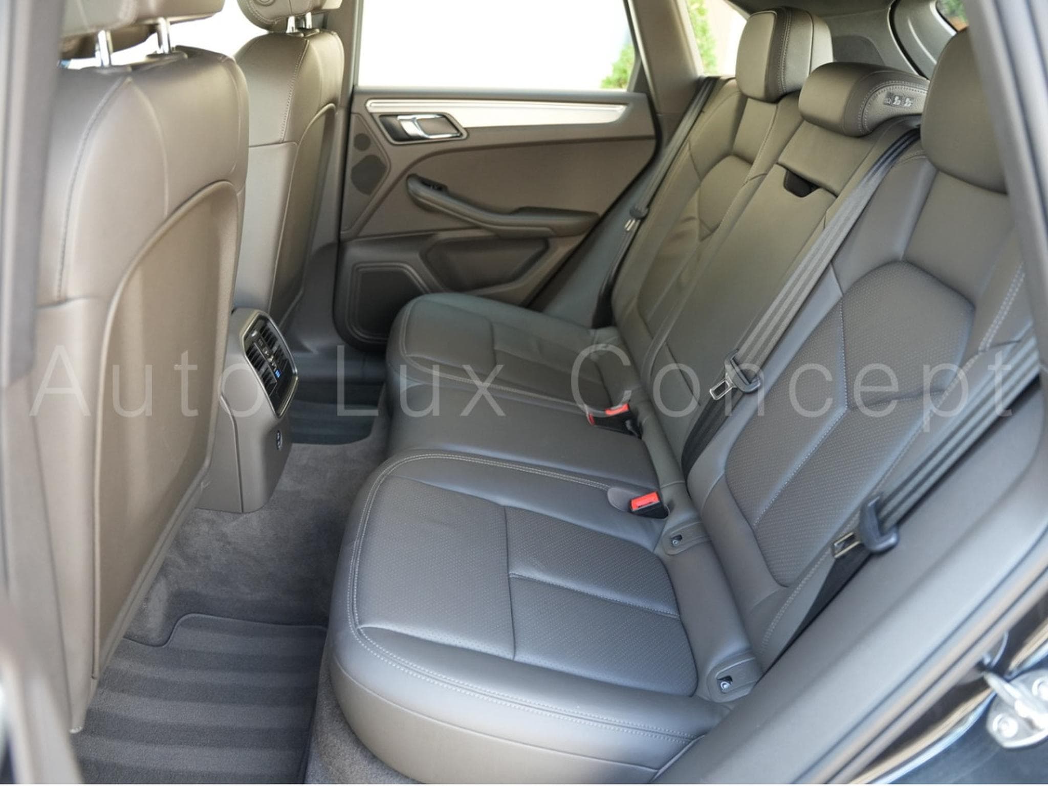 Porsche Macan S (2020) - Photo 8