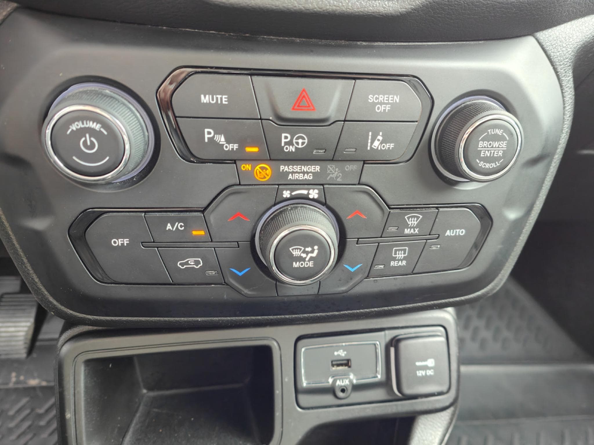 Jeep Renegade 1.0 T3 LIMITED CARPLAY GPS CAMERA INTERIEUR CUIR (2021) - Foto 14