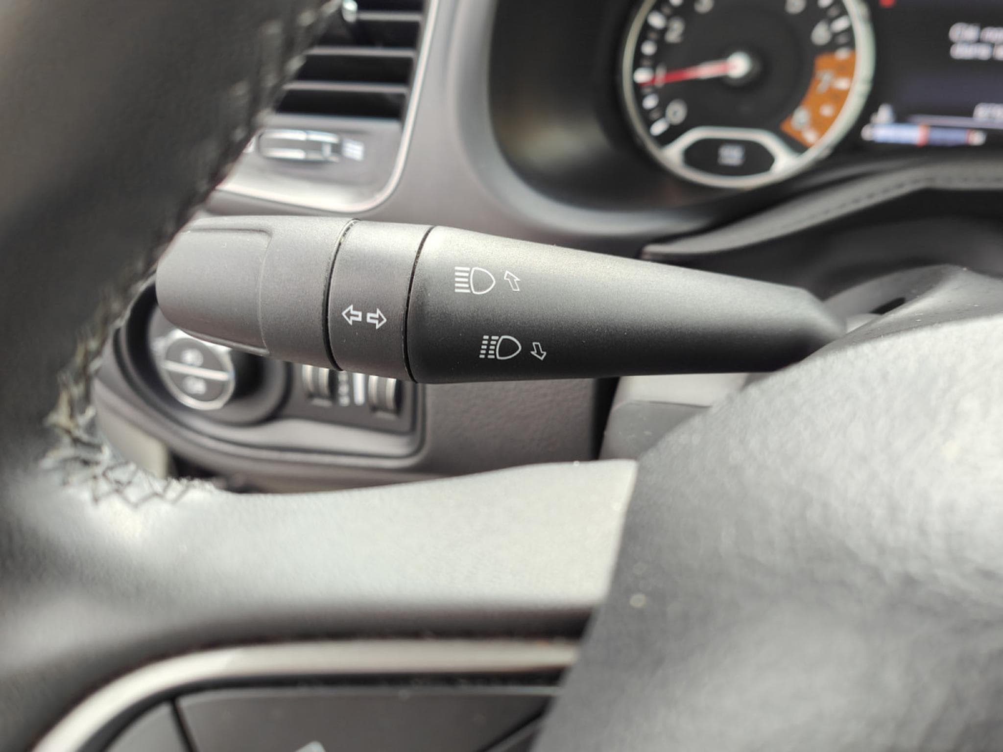 Jeep Renegade 1.0 T3 LIMITED CARPLAY GPS CAMERA INTERIEUR CUIR (2021) - Foto 21