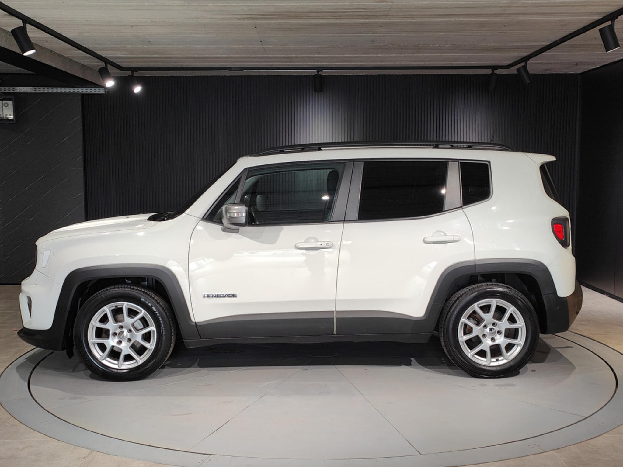 Jeep Renegade 1.0 T3 LIMITED CARPLAY GPS CAMERA INTERIEUR CUIR (2021) - Foto 5