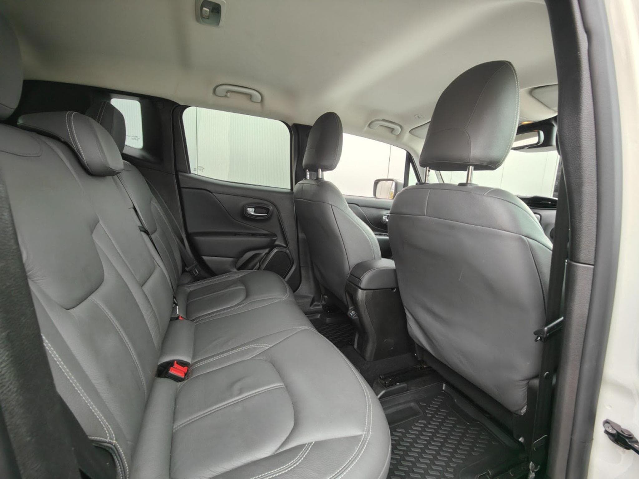 Jeep Renegade 1.0 T3 LIMITED CARPLAY GPS CAMERA INTERIEUR CUIR (2021) - Foto 8