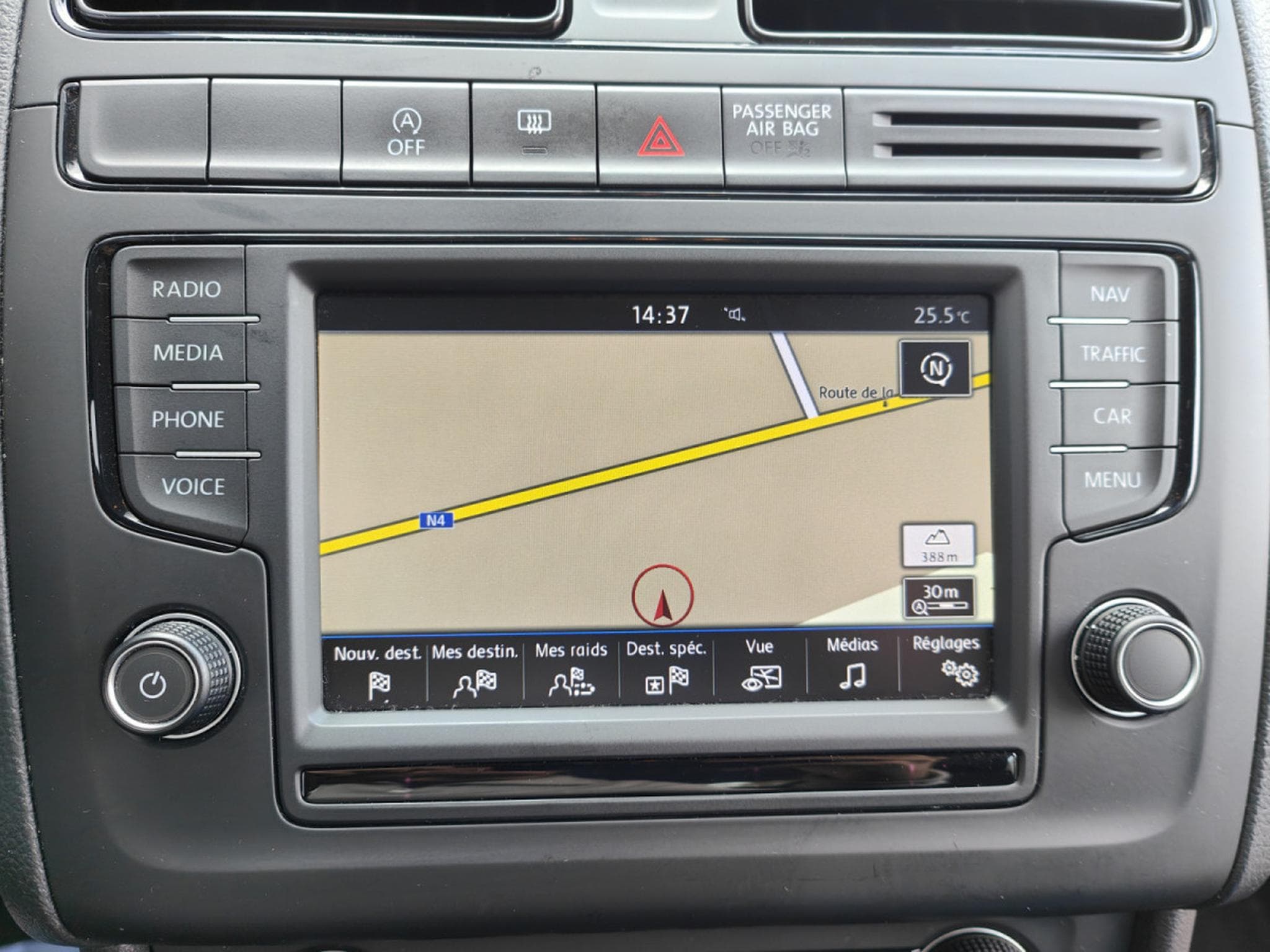 VW Polo 1.2 TSI CLIM AUTO GPS BLUETOOTH (2015) - Photo 11