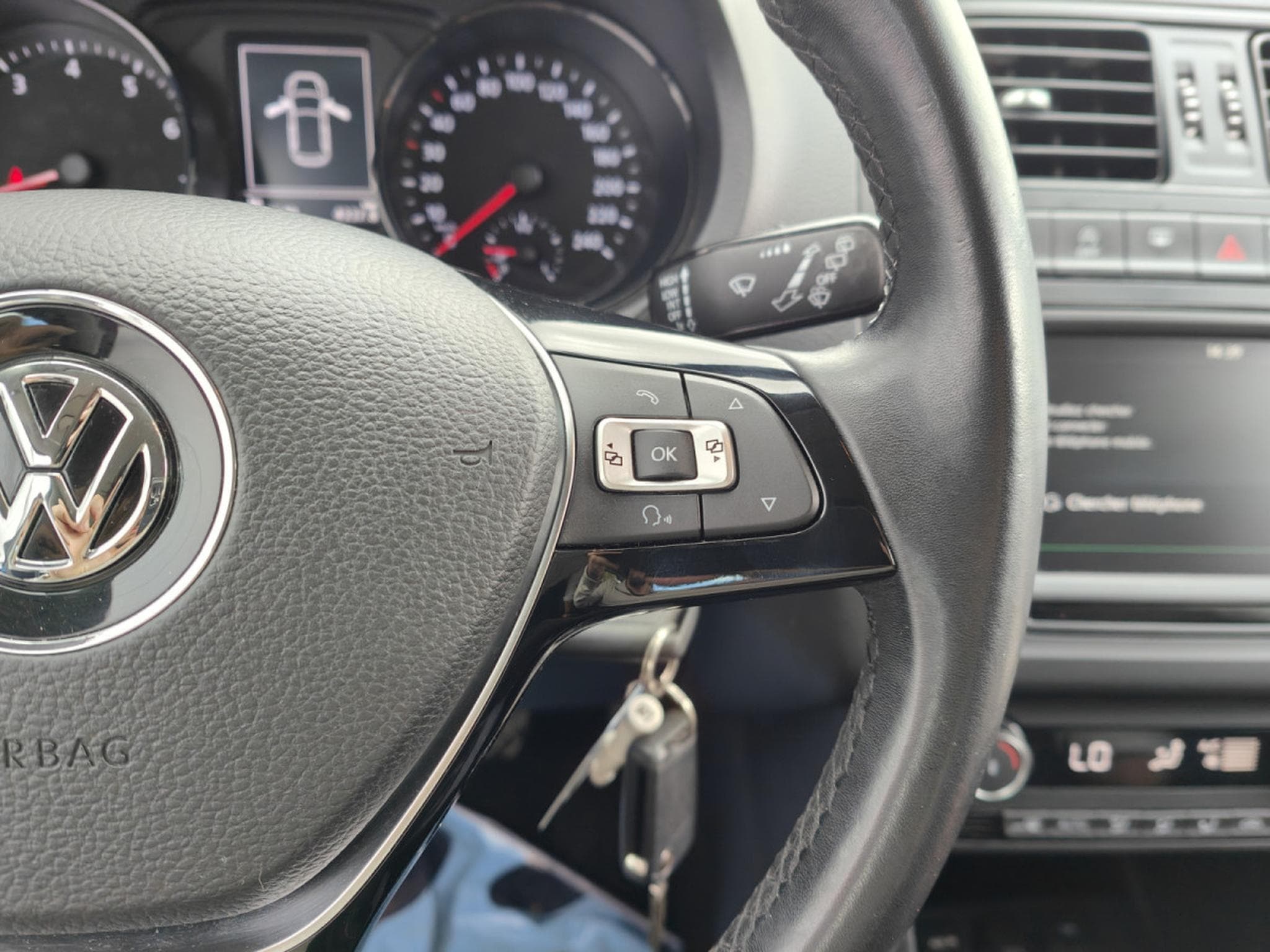 VW Polo 1.2 TSI CLIM AUTO GPS BLUETOOTH (2015) - Photo 13