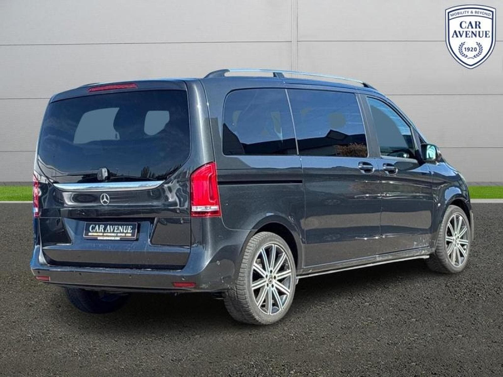 Mercedes Classe V 300 d Compact  Avantgarde 9G-Tronic (2020) - Foto 2