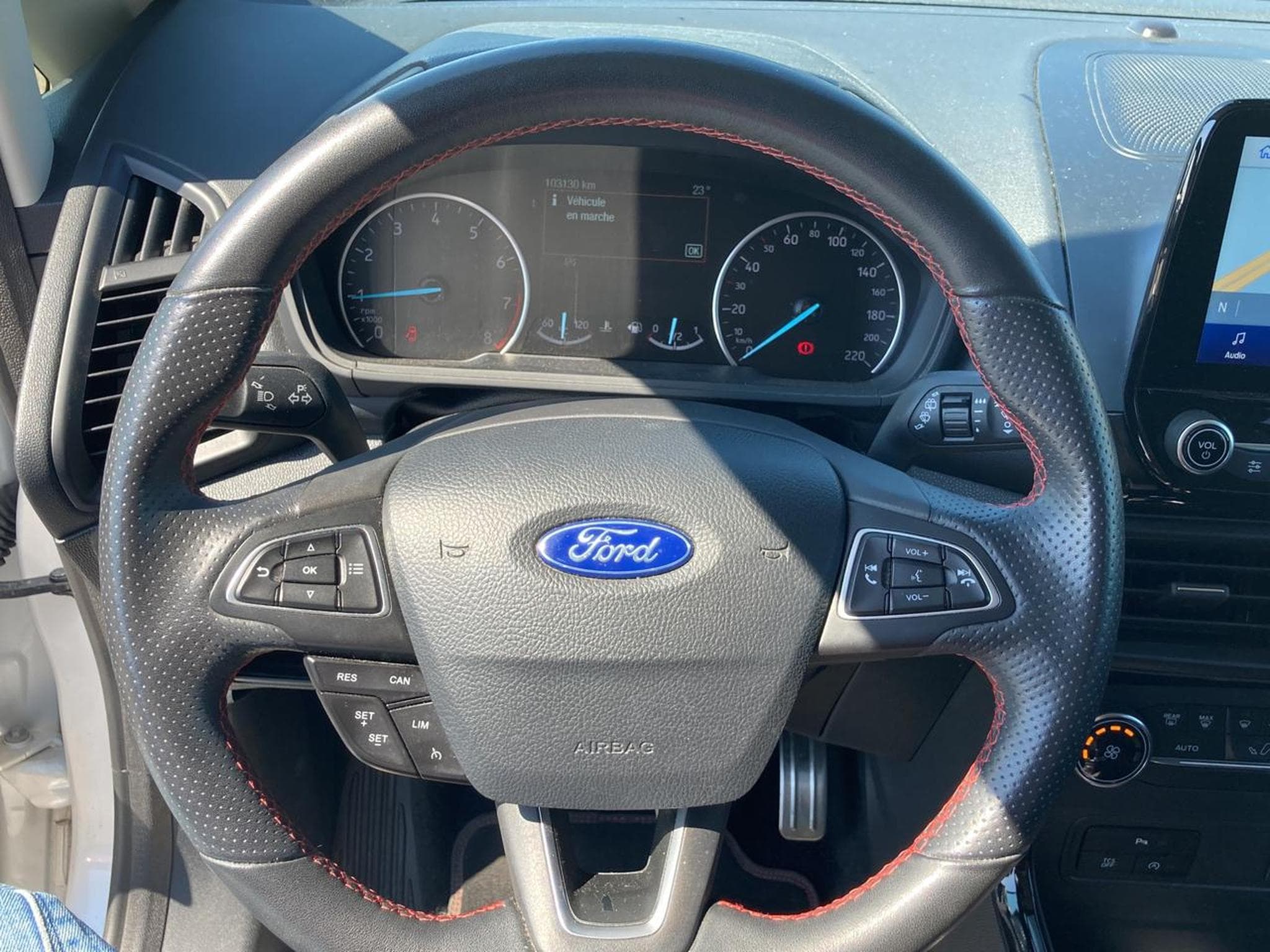 Ford ECOSPORT 1.0 ECOBOOST 125 ST-LINE (2019) - Photo 15