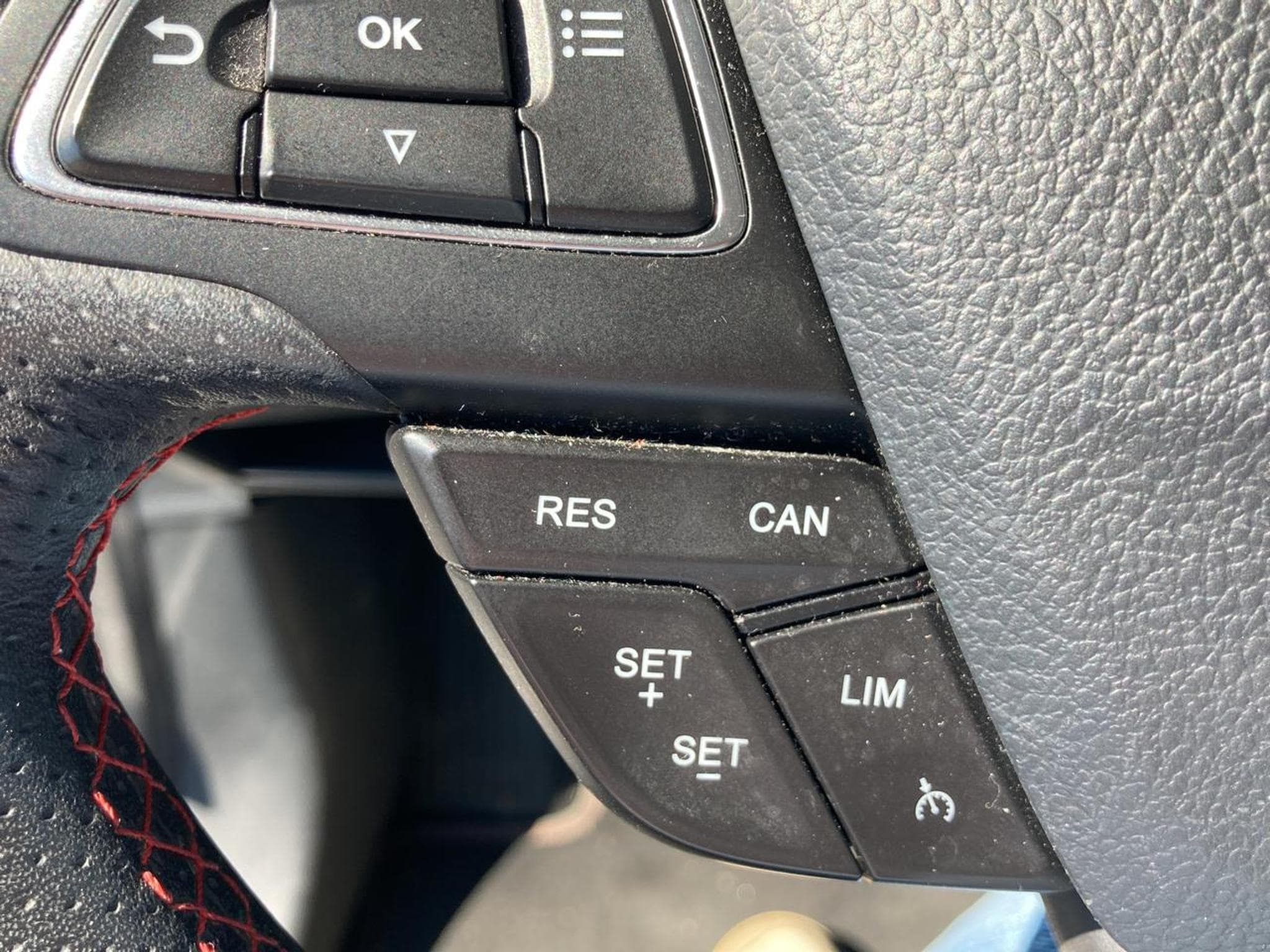 Ford ECOSPORT 1.0 ECOBOOST 125 ST-LINE (2019) - Photo 16