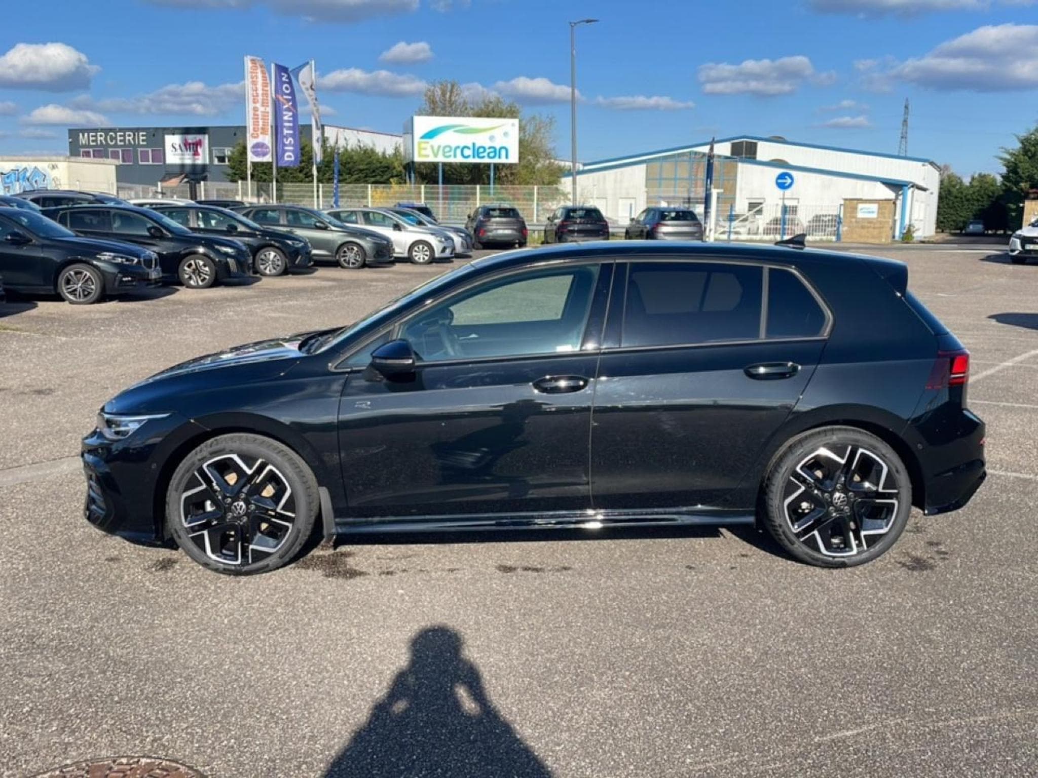 VW GOLF VIII 1.5 ETSI EVO2 150 R-LINE DSG7 (2026) - Photo 5