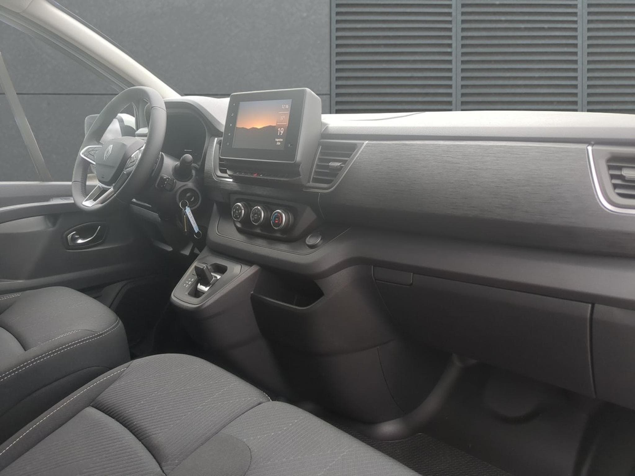 Renault Trafic Extra L2H1 3,0t (2026) - Foto 5