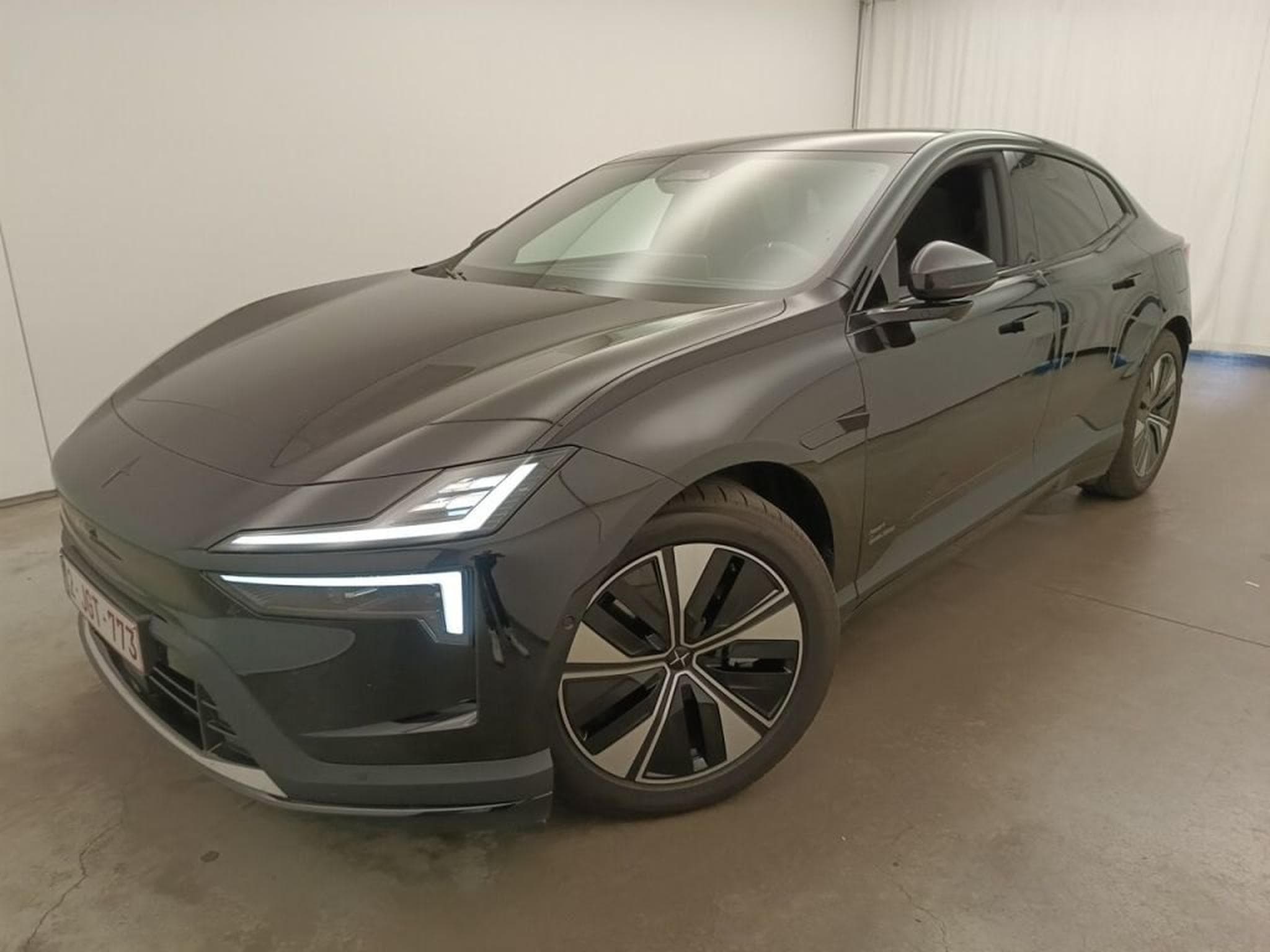 Polestar 4 Prime (2026) - Photo 2