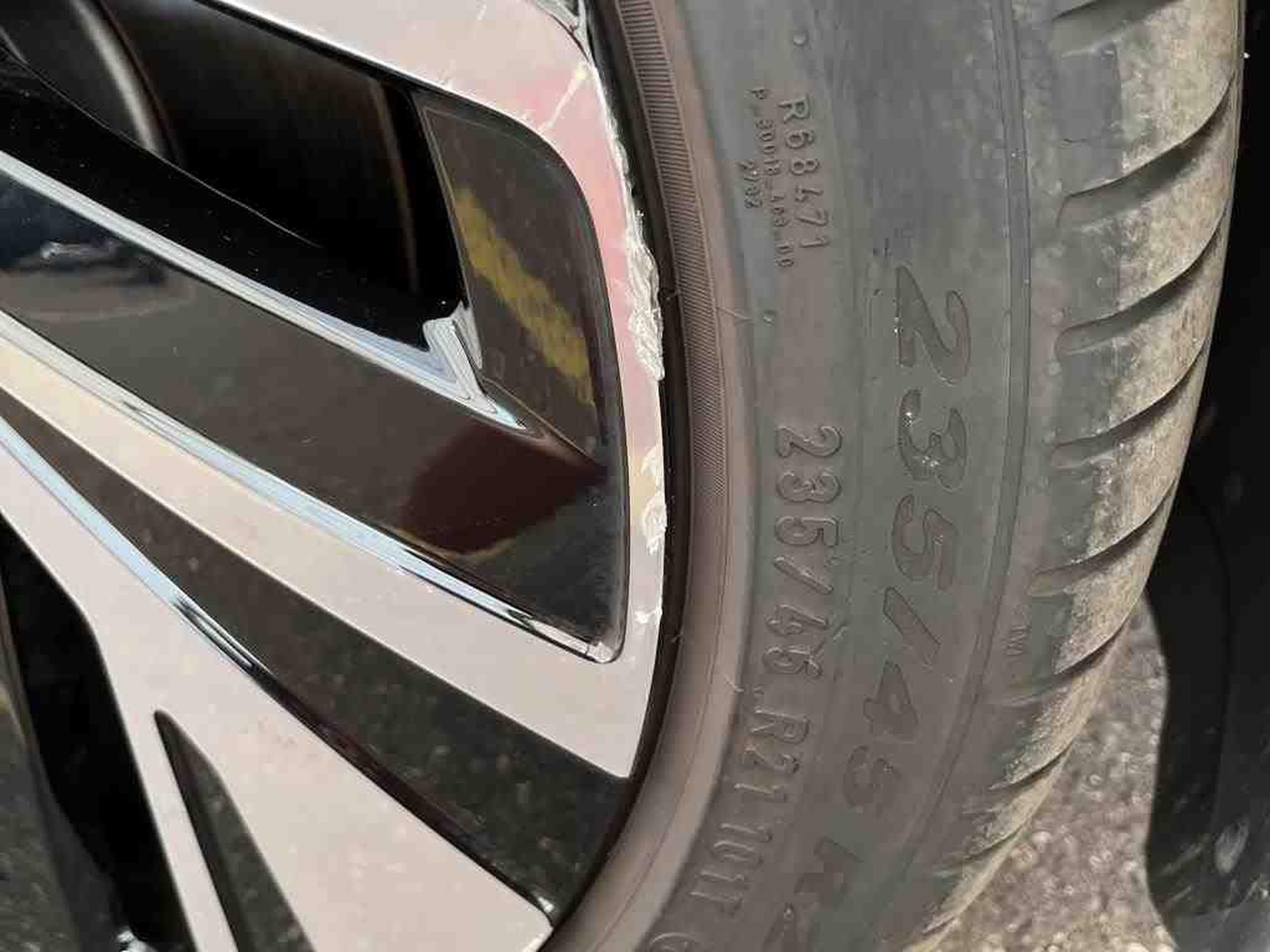 VW ID.4 Pro Performance (2023) - Photo 16