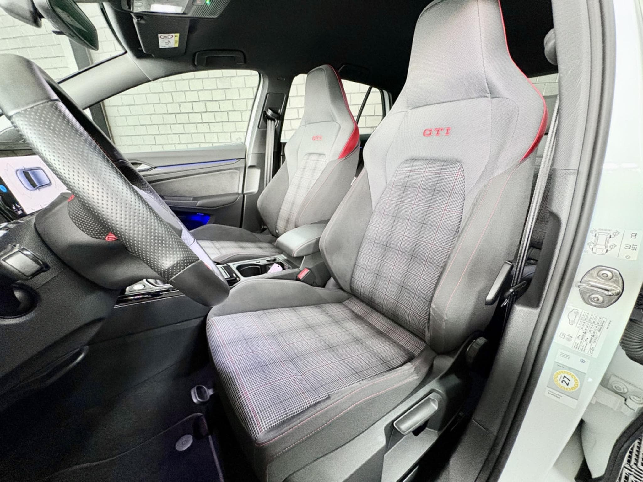 VW Golf GTI 2.0 TSI BVM6 245 CV *BOITE MECA* ACC * CARPLAY* (2023) - Foto 7