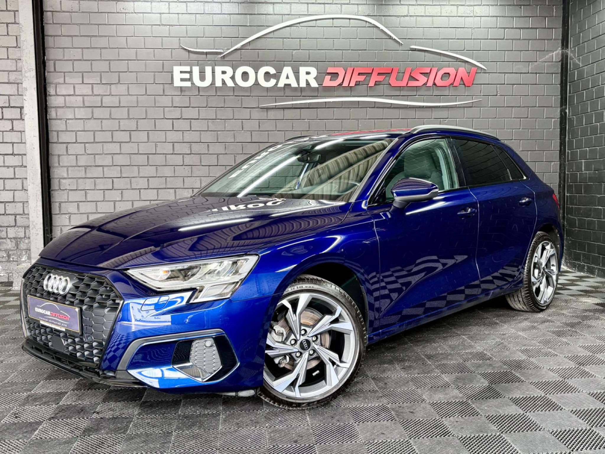 Audi A3 Sportback Advanced 30 TFSI 110 CV *ATTELAGE* * 18" * (2023) - Photo 1