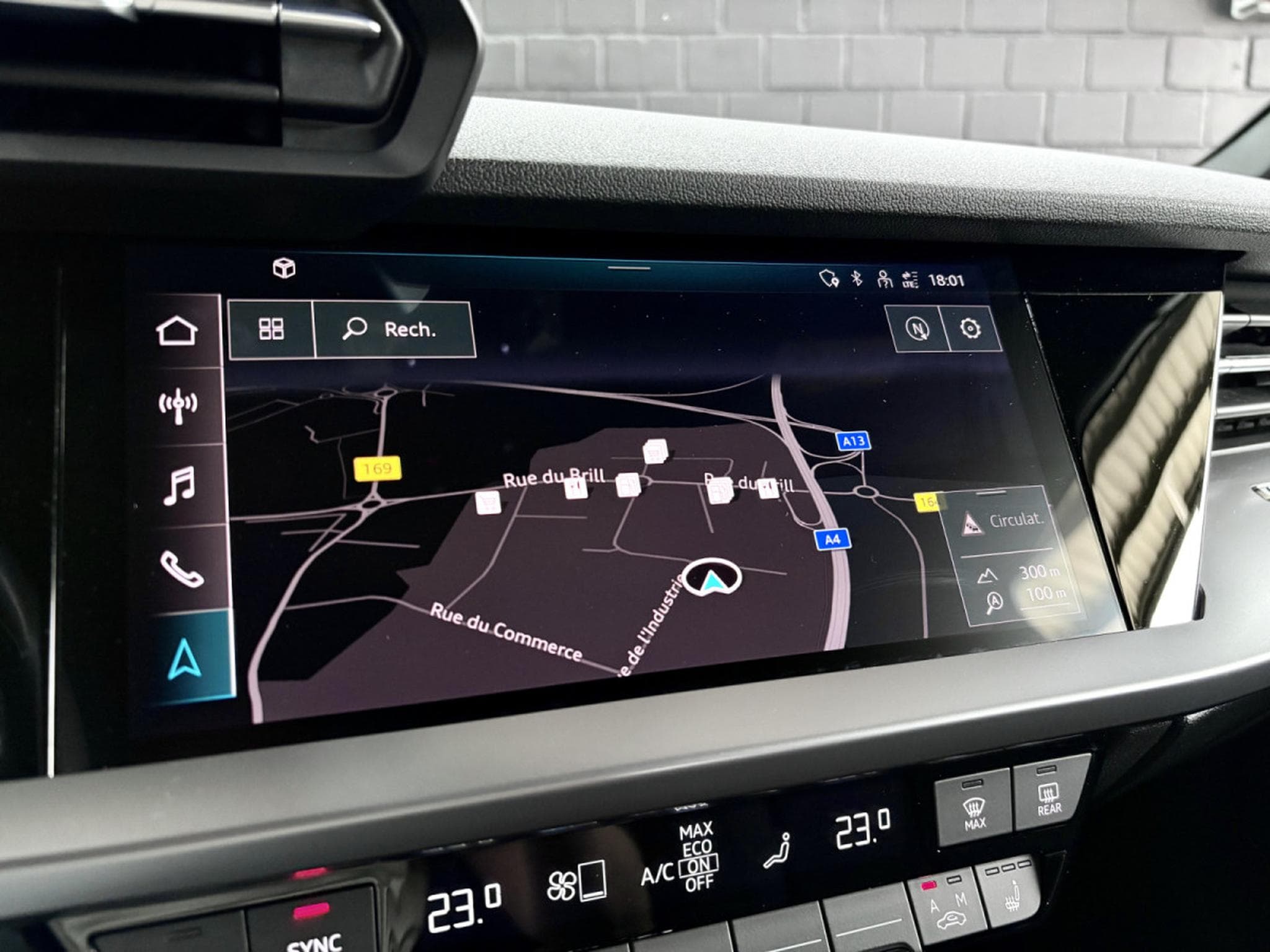 Audi A3 Sportback Advanced 30 TFSI 110 CV *ATTELAGE* * 18" * (2023) - Photo 17