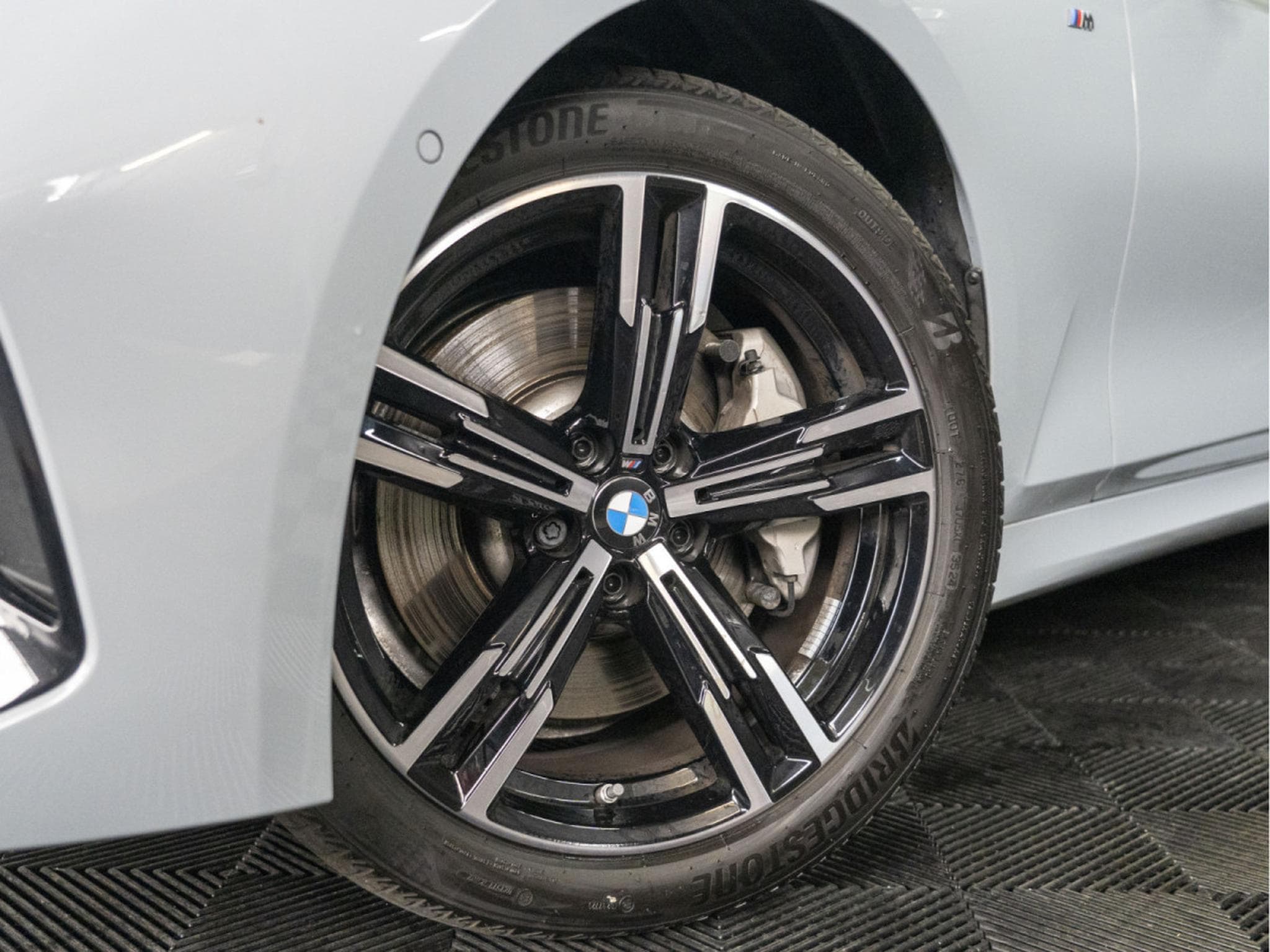 BMW 330 330i M-Sport Touring xDrive 245CV * Hayon * ACC * Sièges cha (2025) - Foto 21