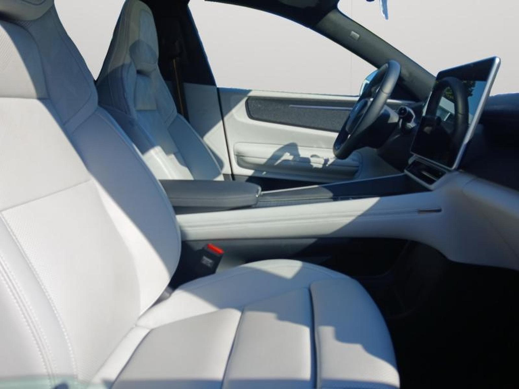 Polestar 4 Long range dual | Plus | Nappa (2024) - Photo 15