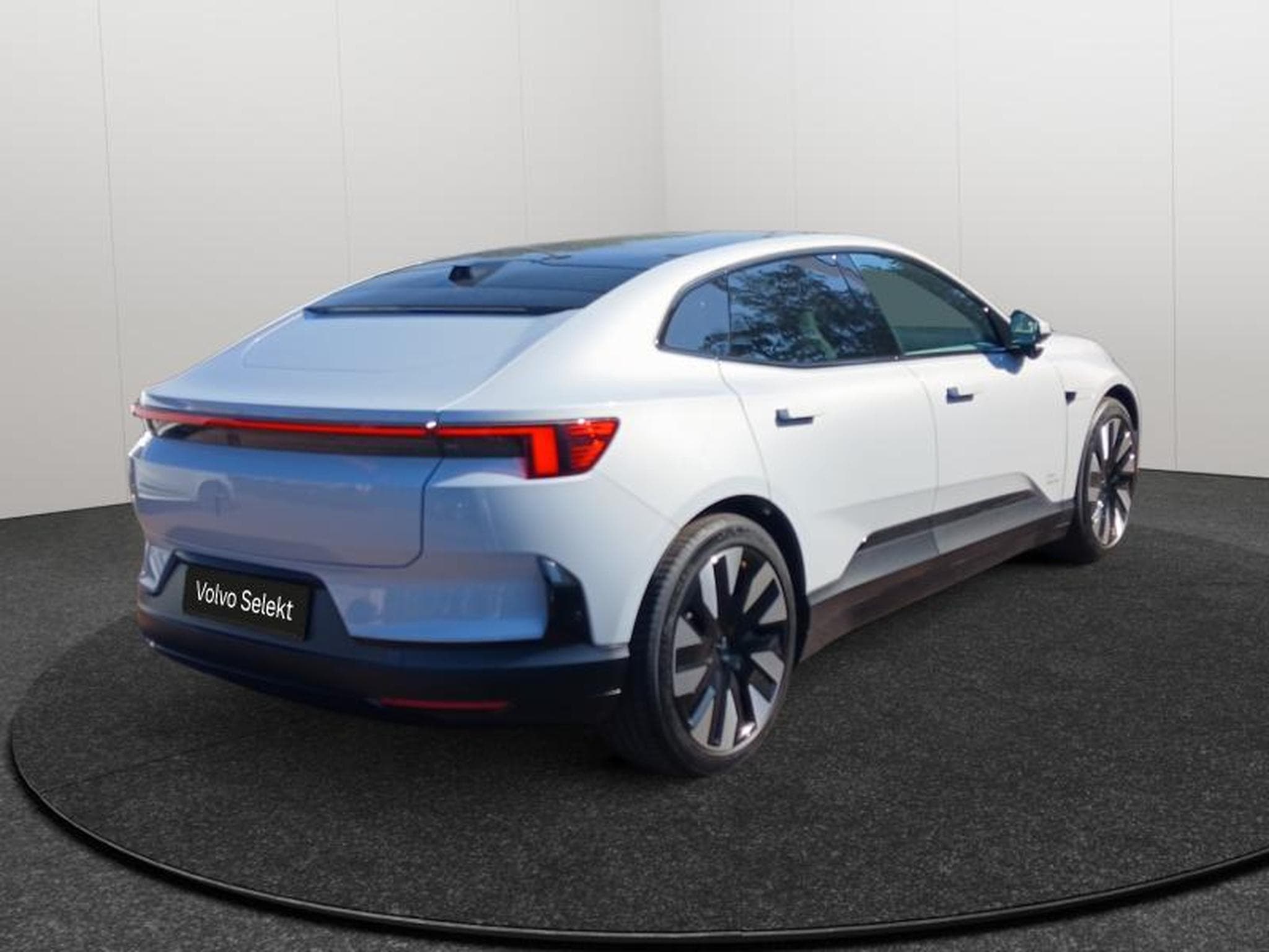 Polestar 4 Long range dual | Plus | Nappa (2024) - Photo 5