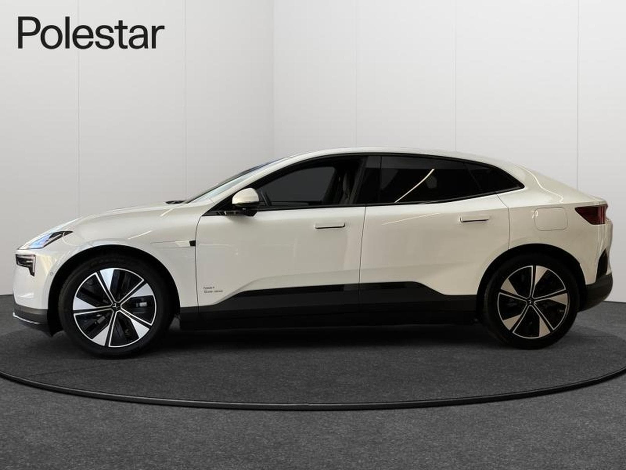 Polestar 4 PRIME PACK / LRSM (2026) - Photo 13