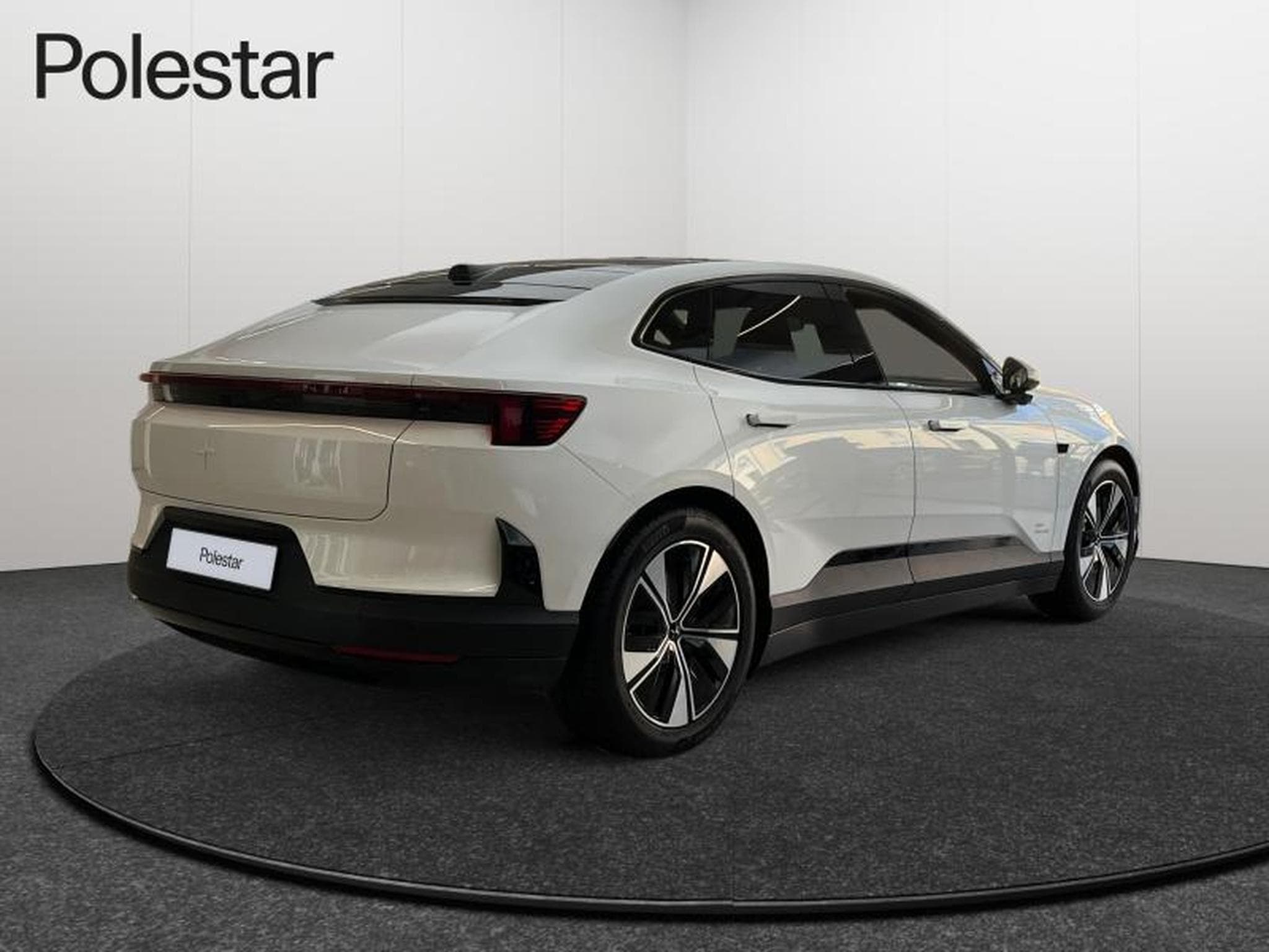 Polestar 4 PRIME PACK / LRSM (2026) - Photo 16