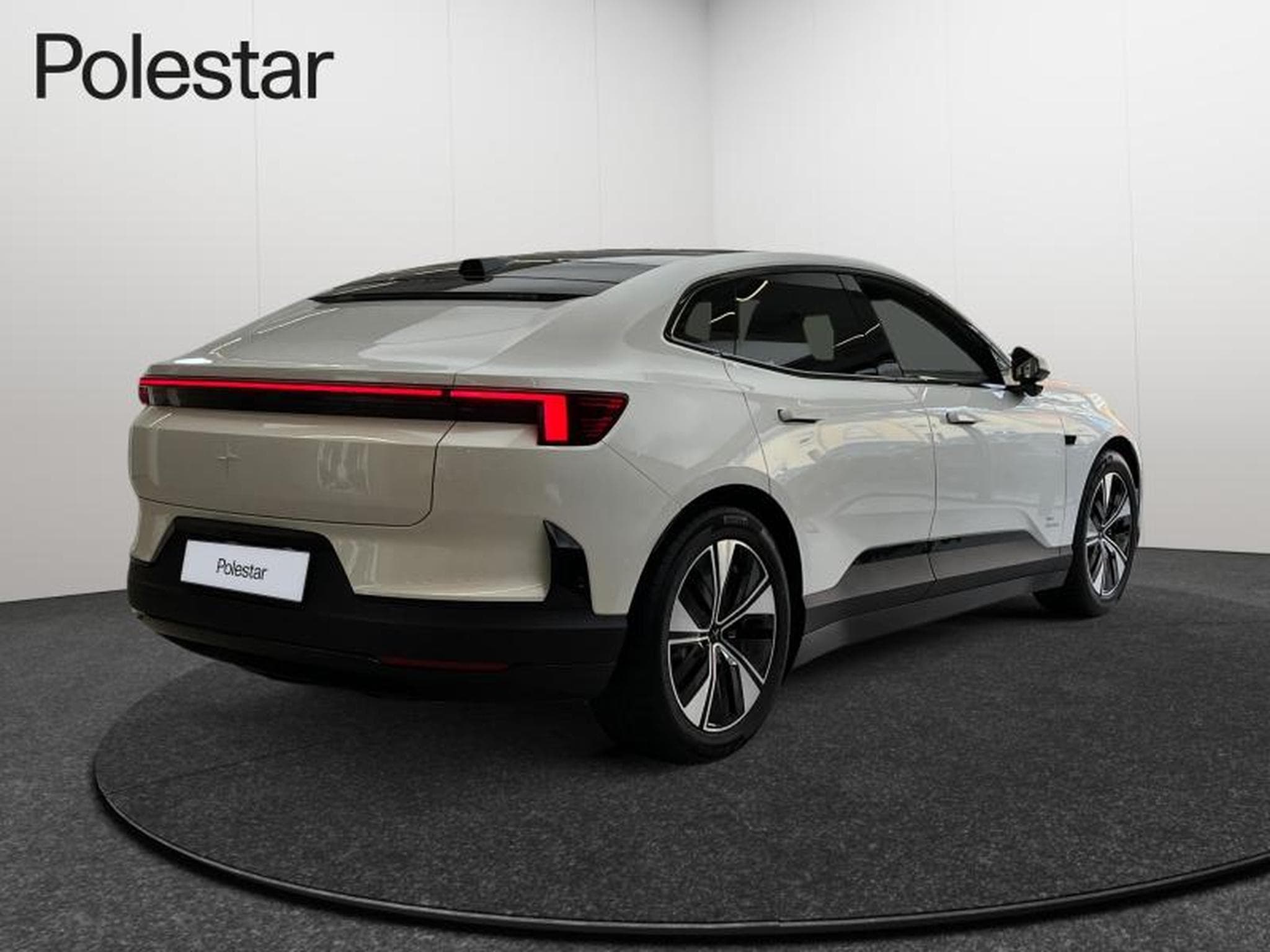 Polestar 4 PRIME PACK / LRSM (2026) - Photo 3