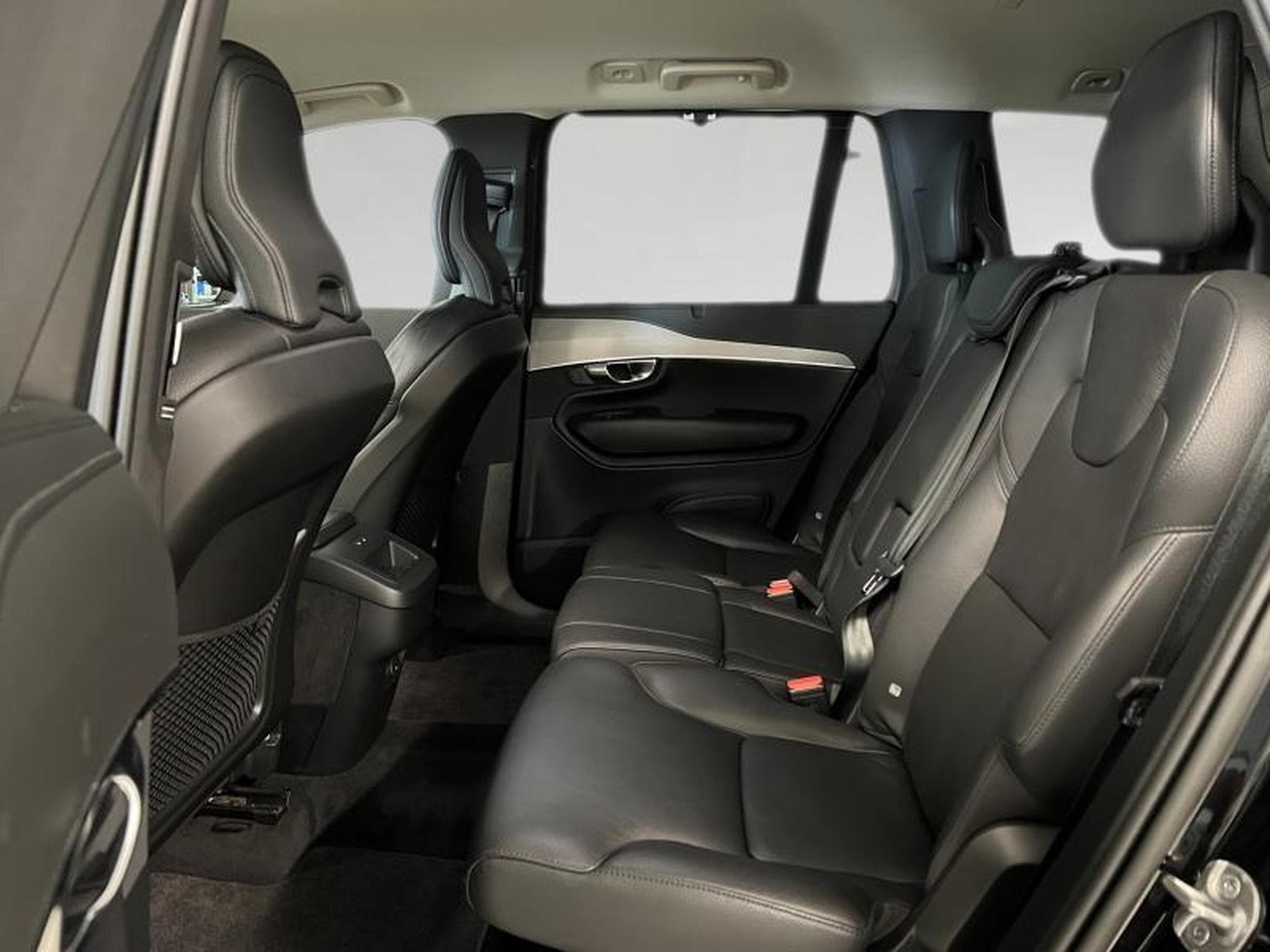 Volvo XC90 Plus Dark (2022) - Photo 16