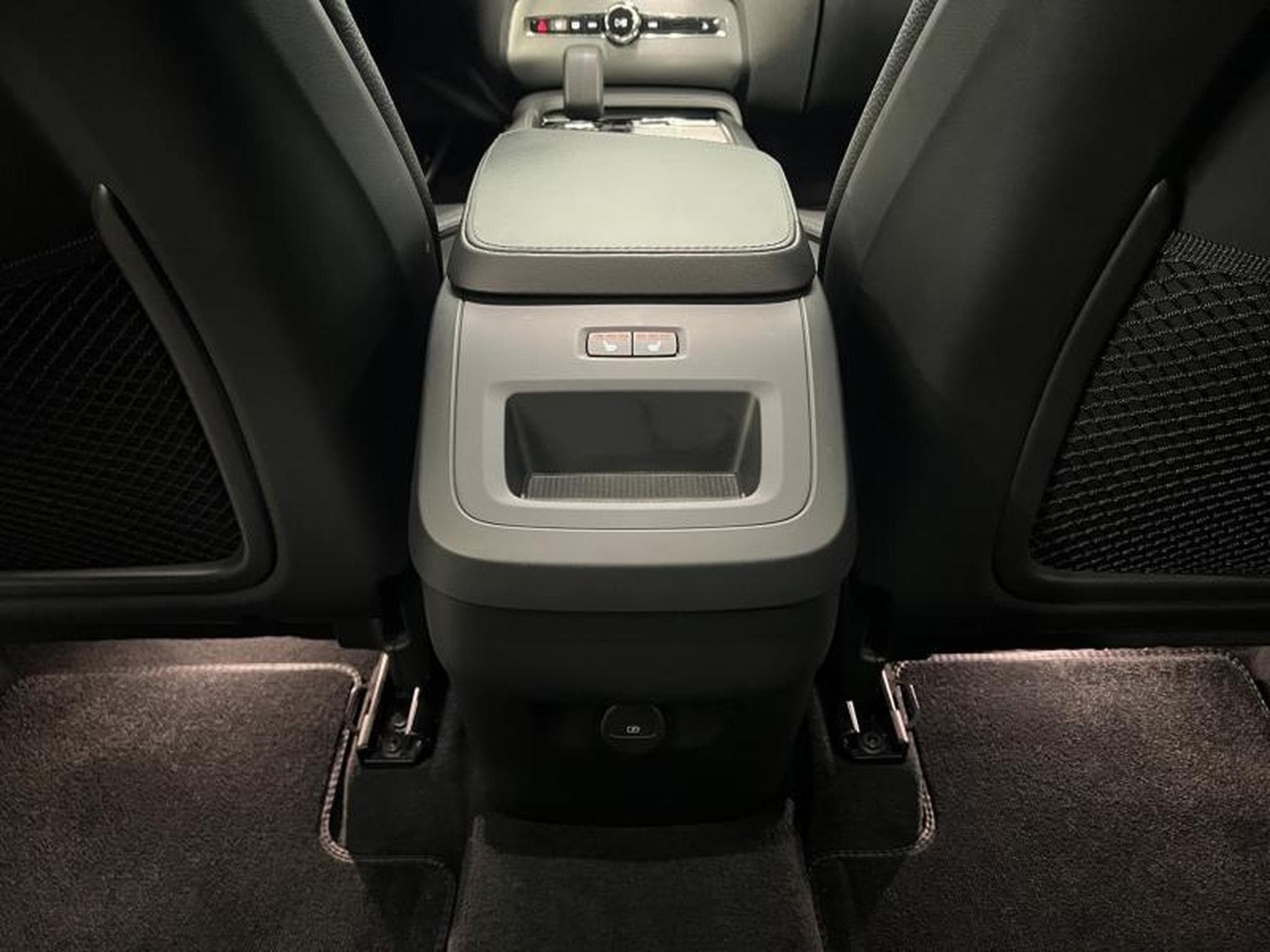 Volvo XC90 Plus Dark (2022) - Photo 17