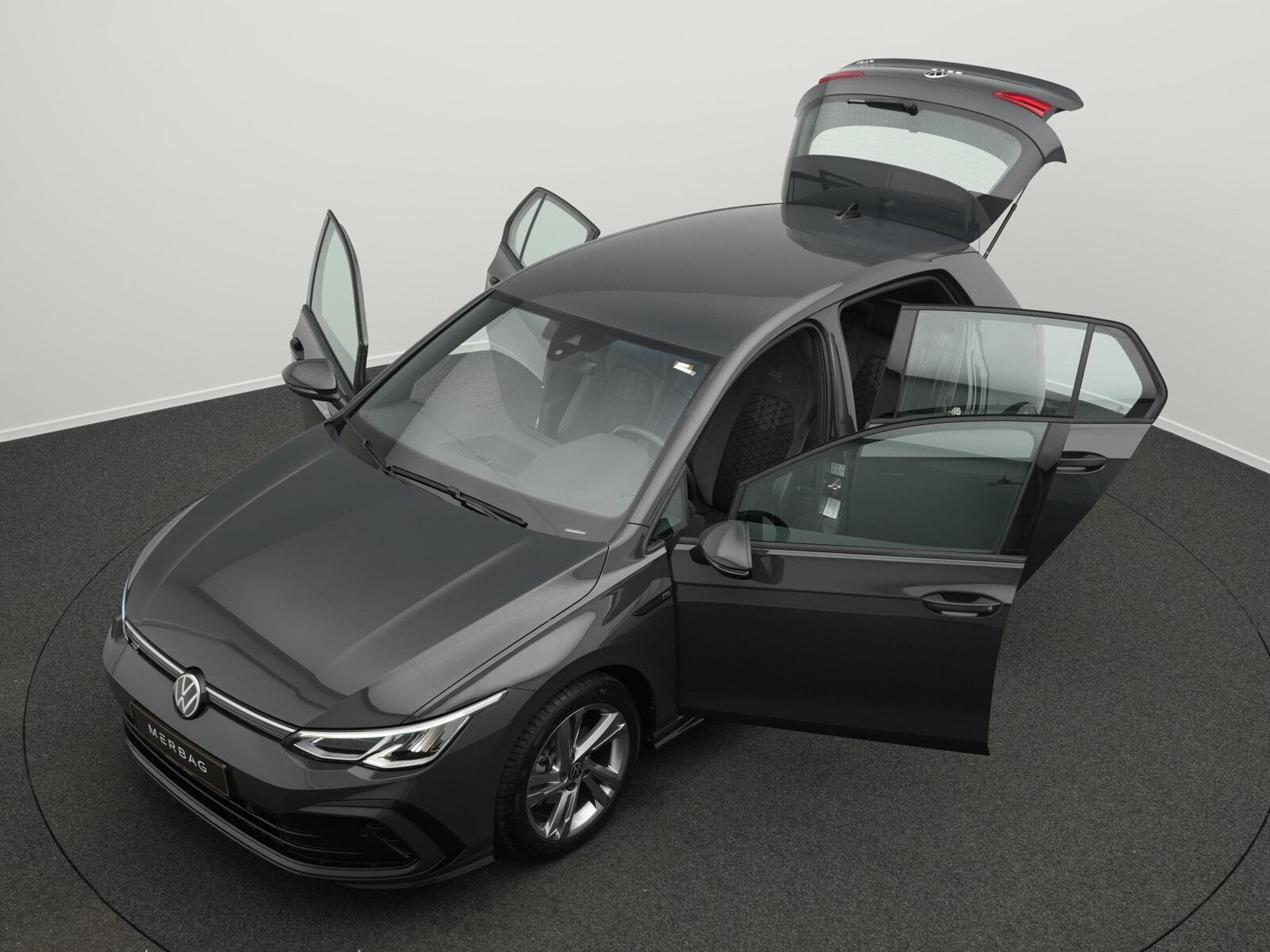 VW Golf VIII 1.5 eTSI R-Line (2024) - Foto 14