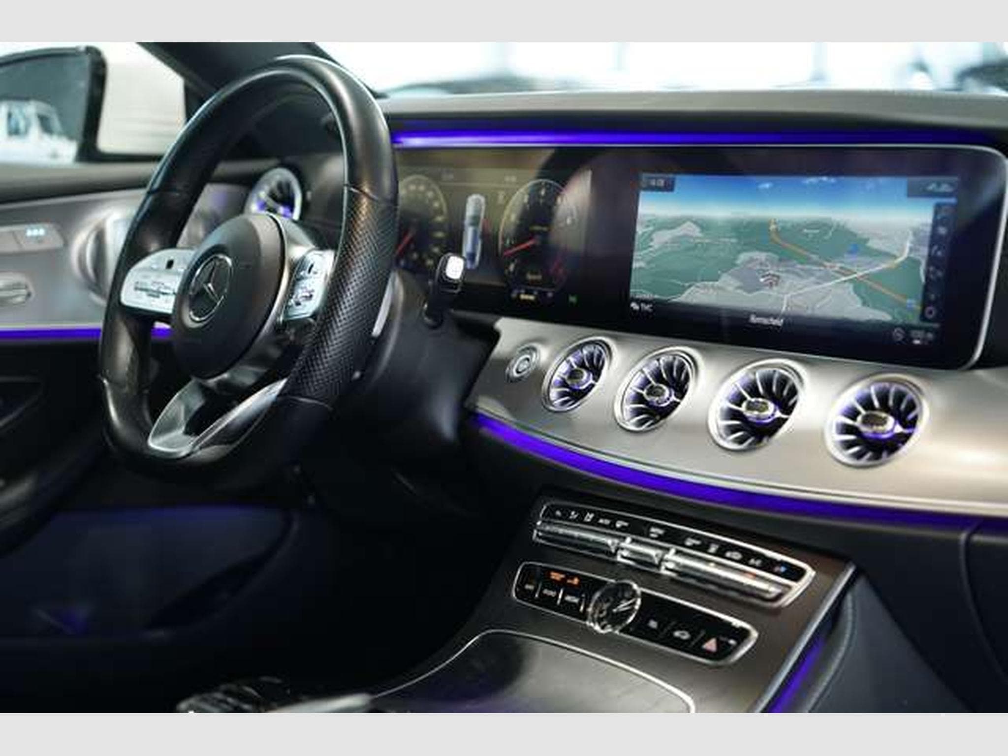 Mercedes E 450 4M Coupe AMG Line *19 *Pano *H-UP *BURM (2018) - Photo 19