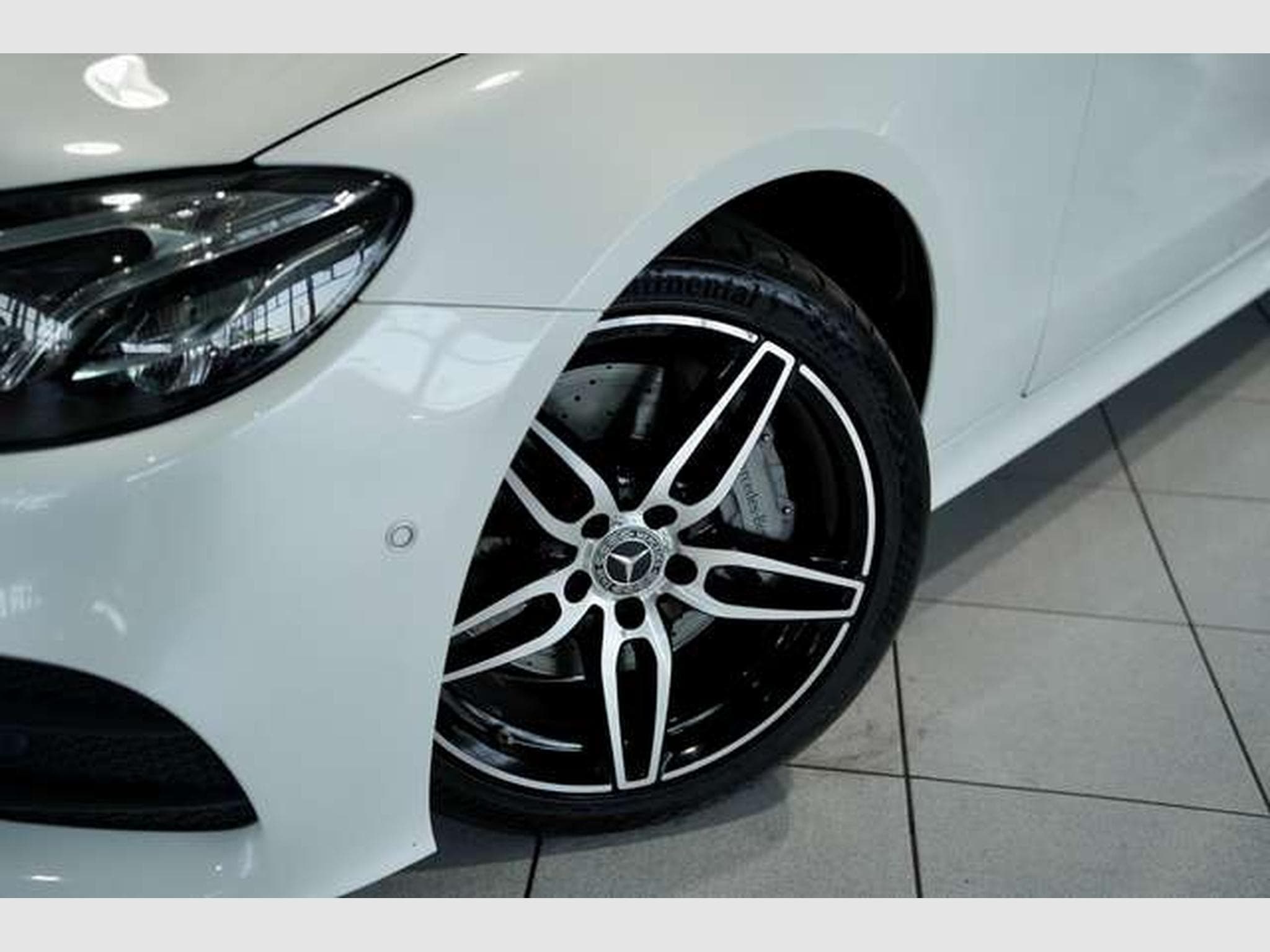 Mercedes E 450 4M Coupe AMG Line *19 *Pano *H-UP *BURM (2018) - Photo 2