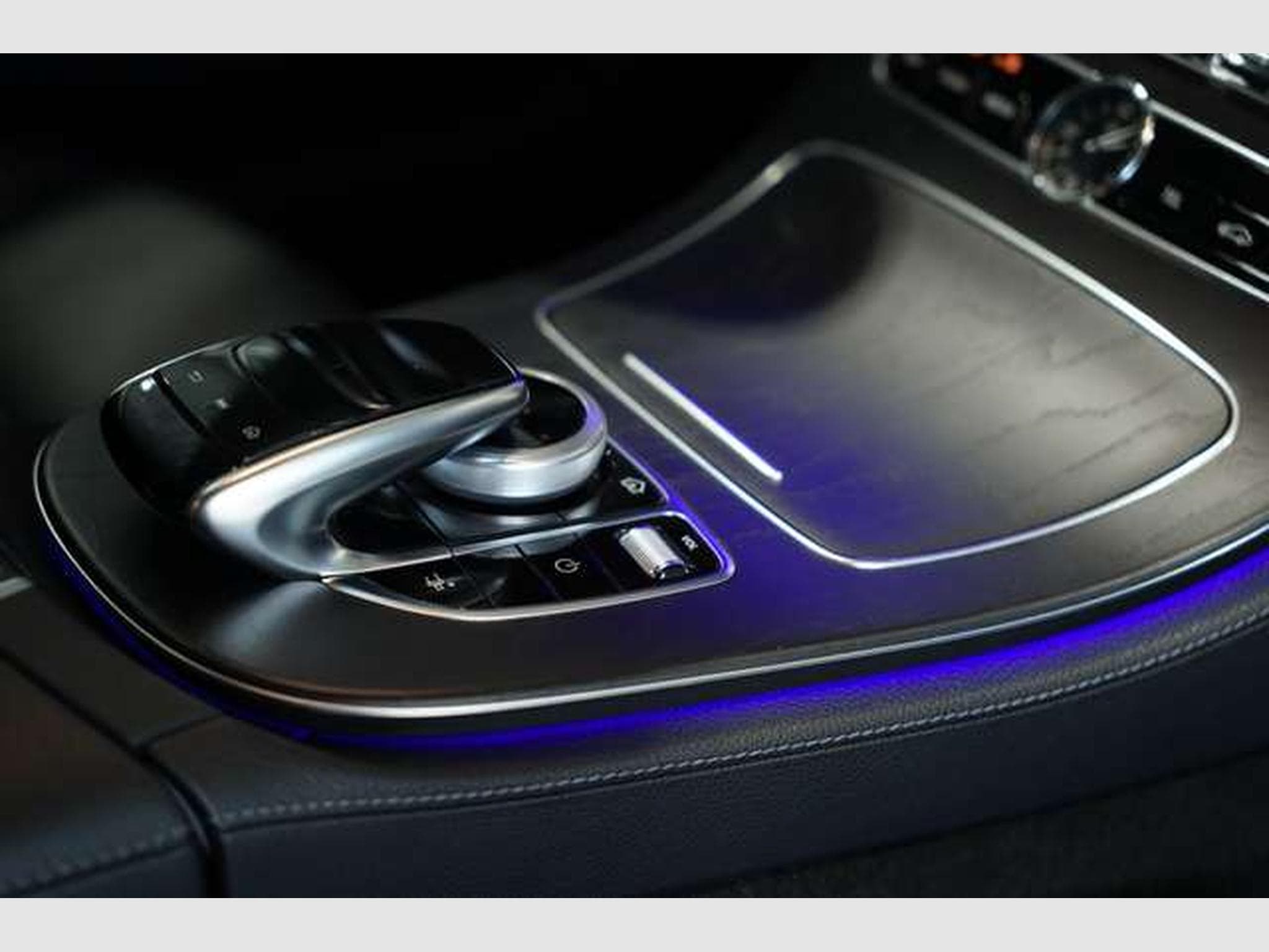 Mercedes E 450 4M Coupe AMG Line *19 *Pano *H-UP *BURM (2018) - Photo 20