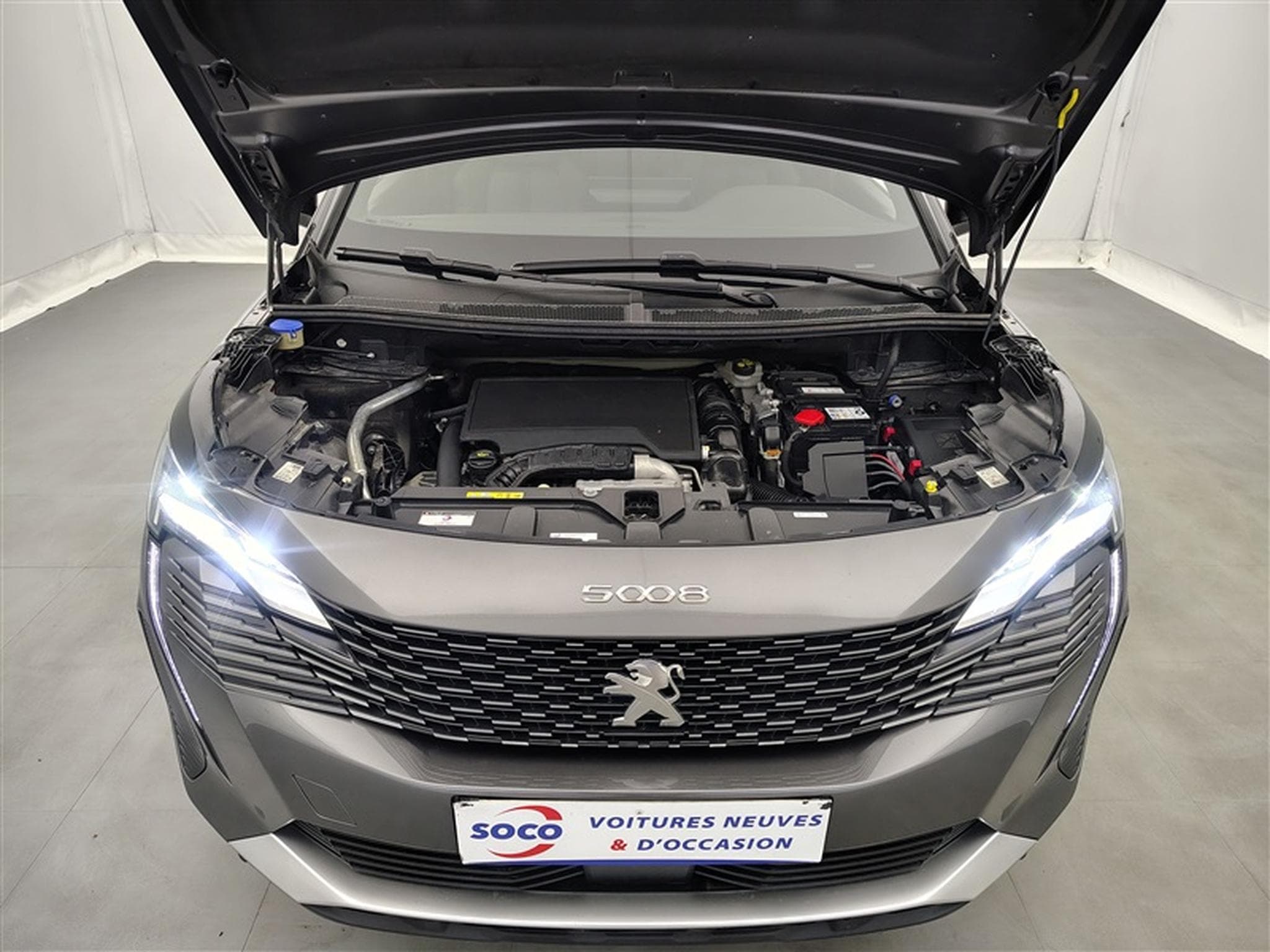 Peugeot 5008 1.2 PureTech 130cv EAT8 Allure Pack 7pl. NAVI / FULL LED (2023) - Photo 20