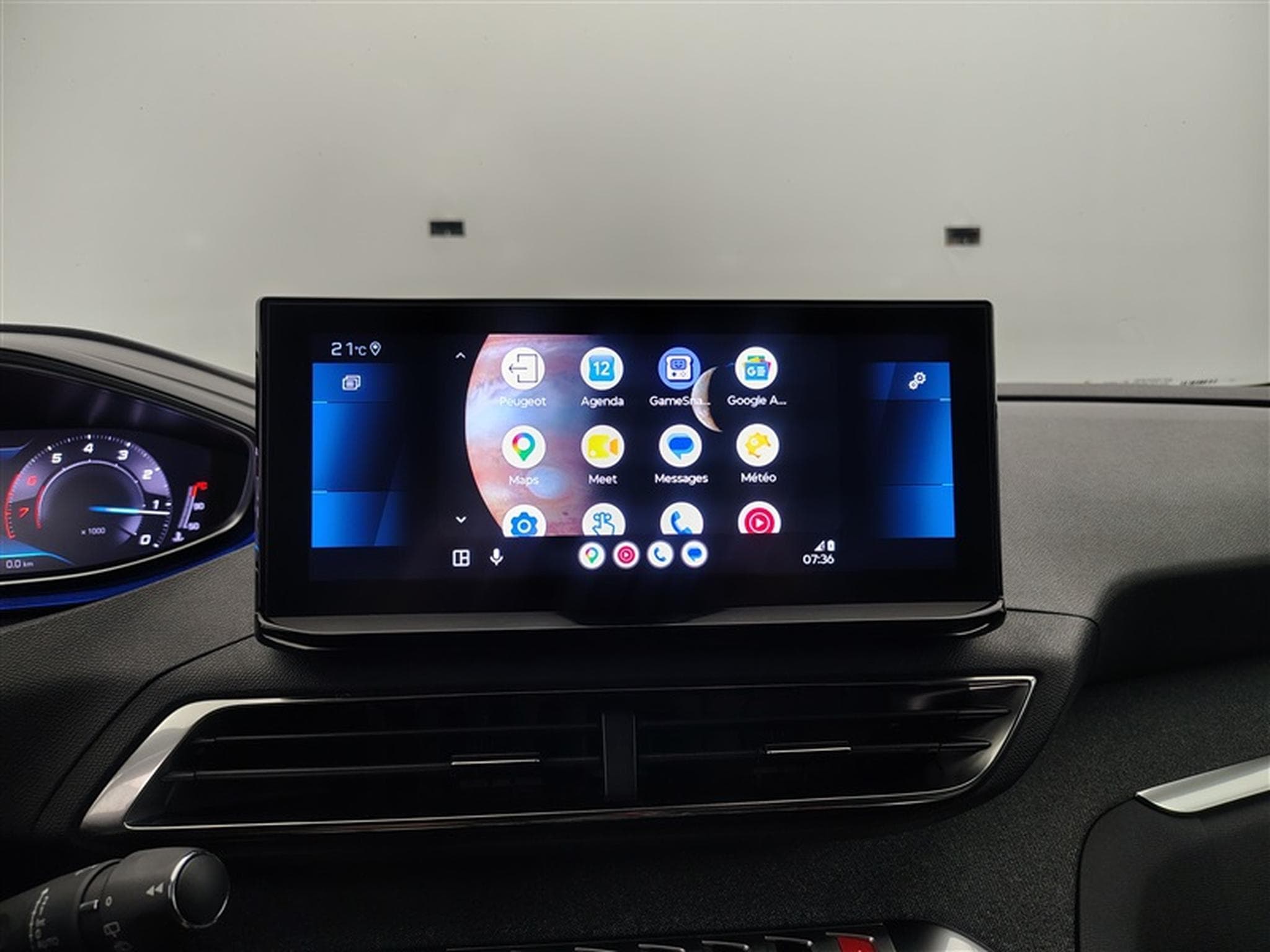 Peugeot 5008 1.2 PureTech 130cv EAT8 Allure Pack 7pl. NAVI / FULL LED (2023) - Photo 21